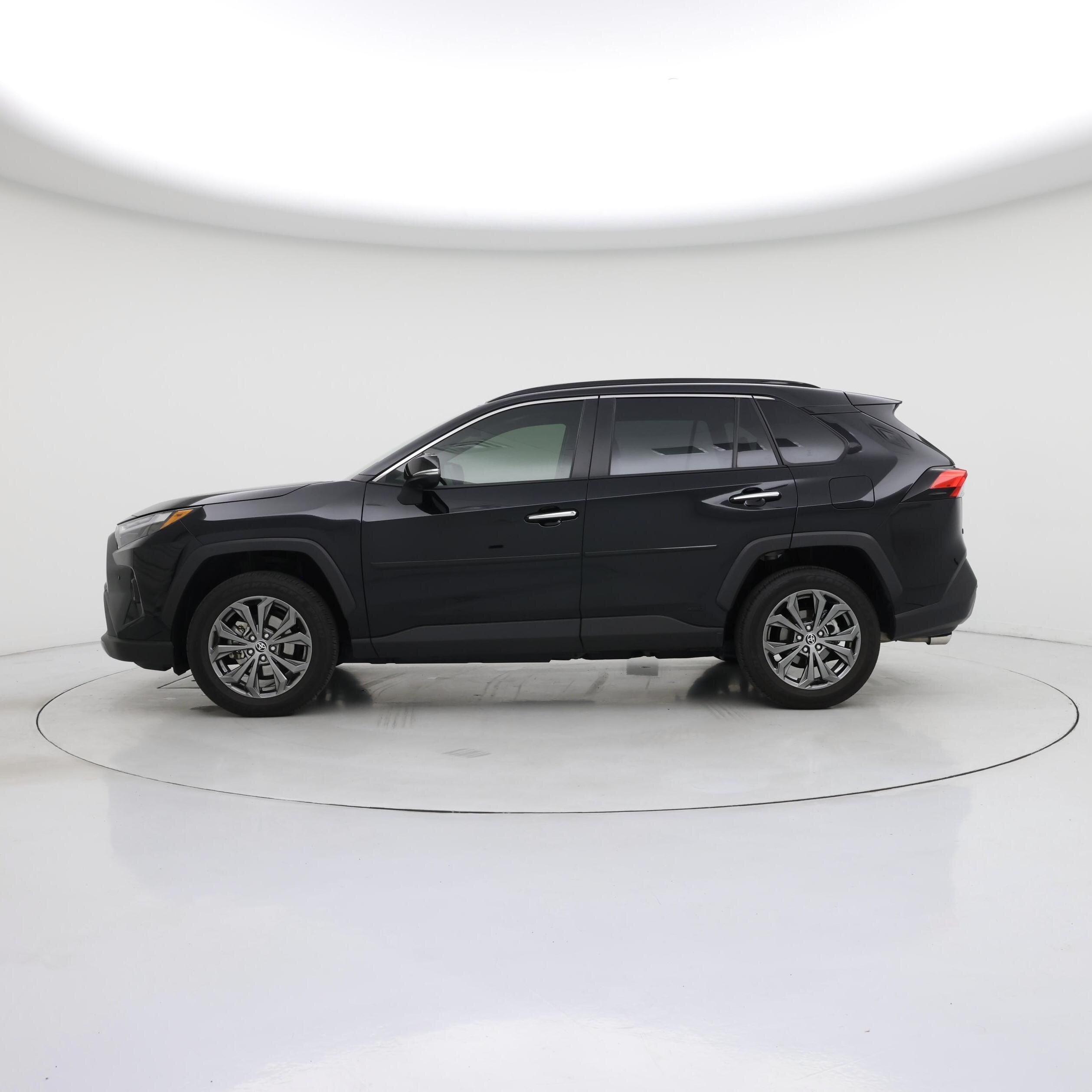Thumbnail: 2024 Toyota RAV4 - 3