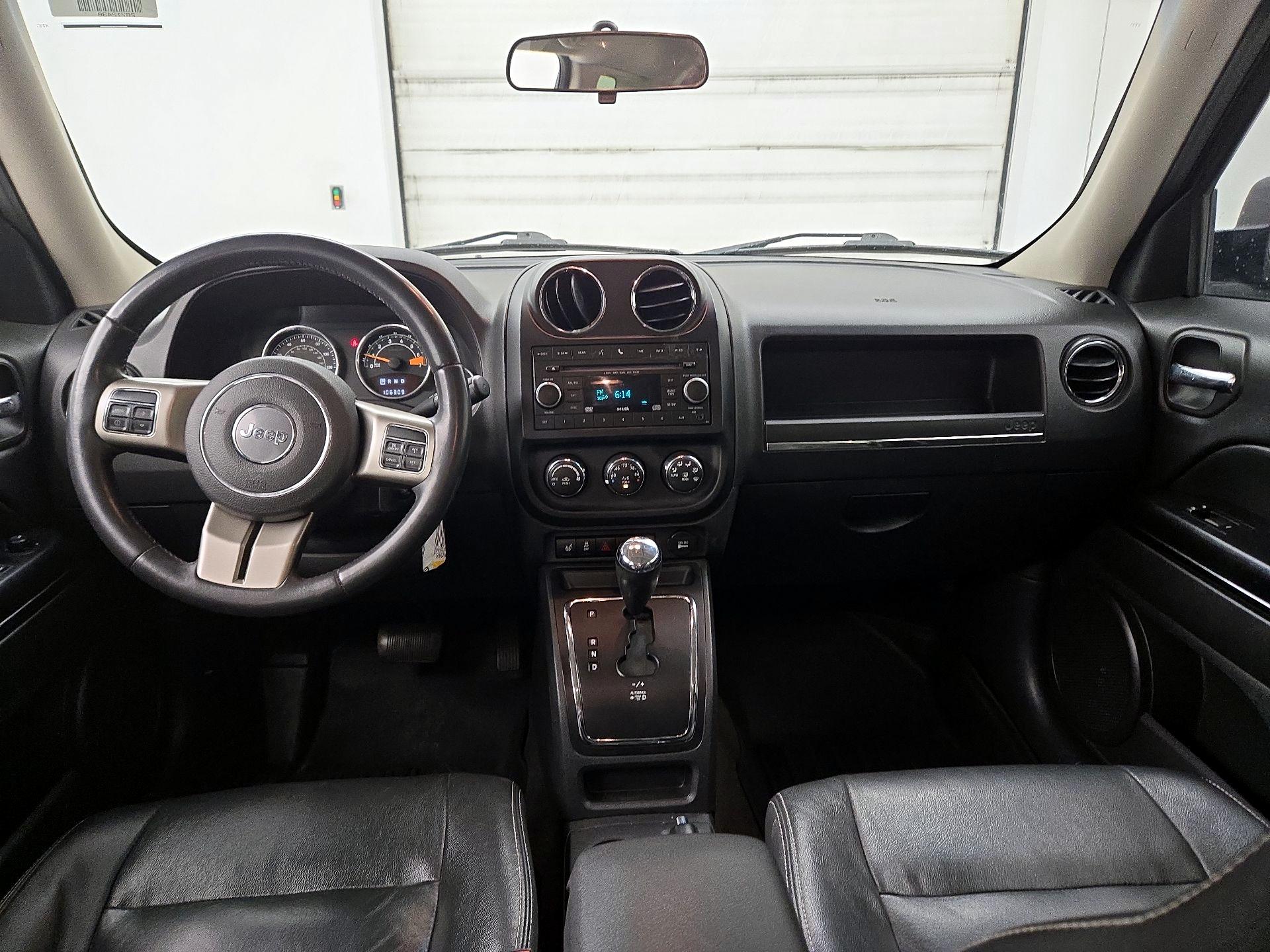 Thumbnail: 2015 Jeep Patriot - 9