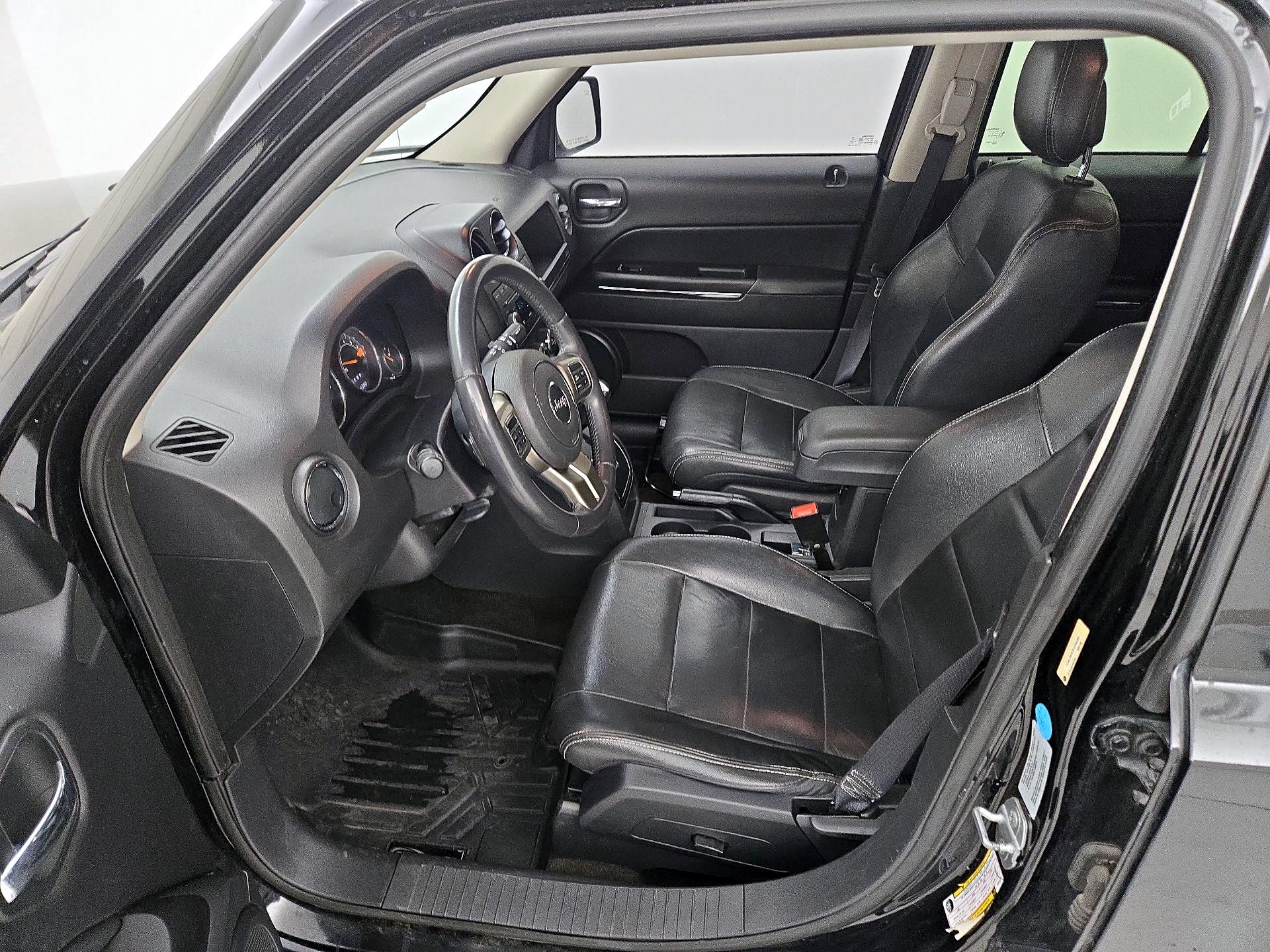 Thumbnail: 2015 Jeep Patriot - 11