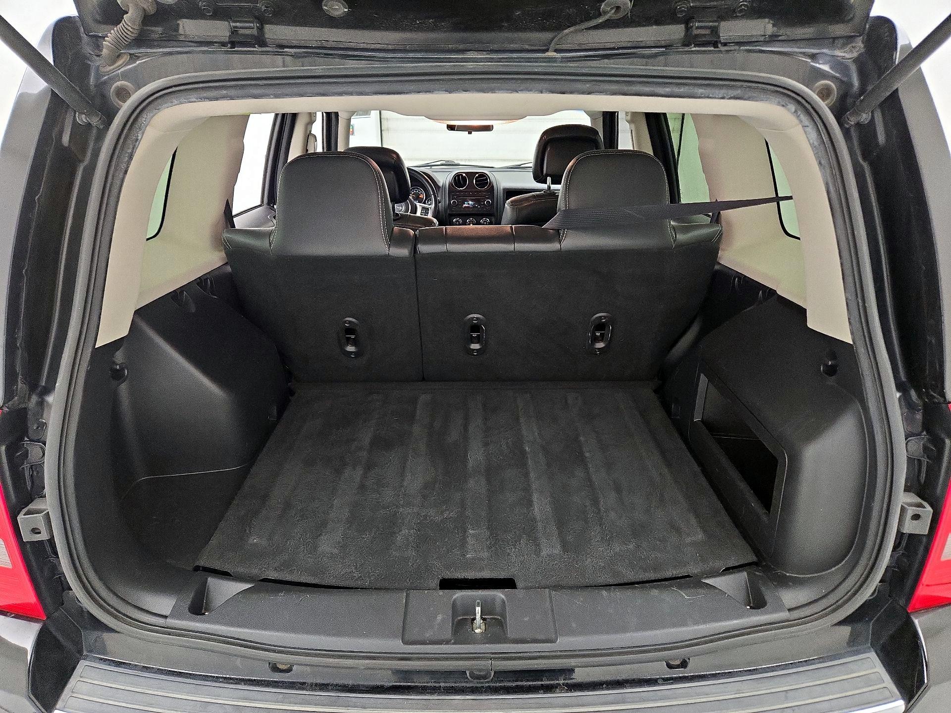 Thumbnail: 2015 Jeep Patriot - 17