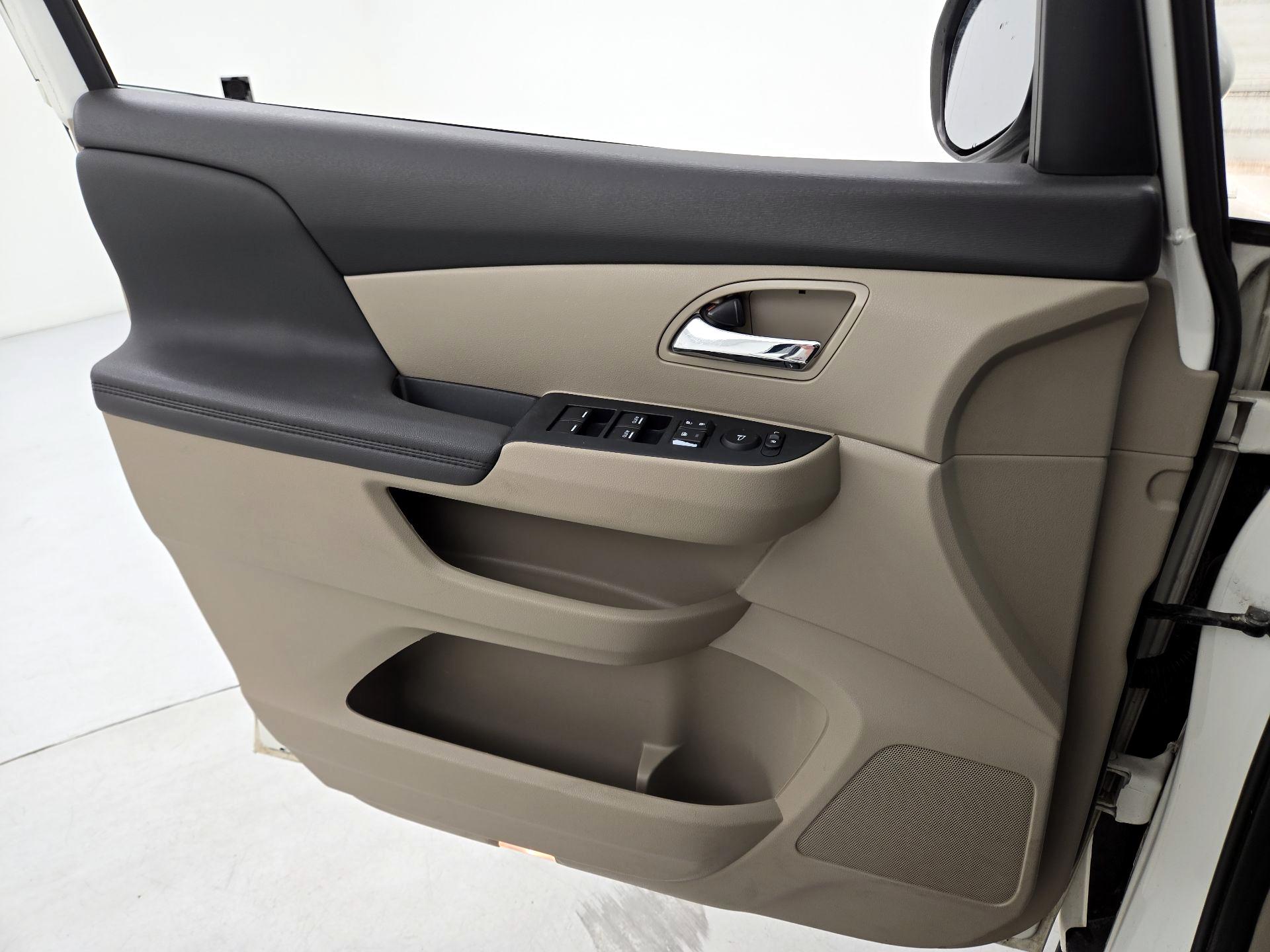 Thumbnail: 2016 Honda Odyssey - 12