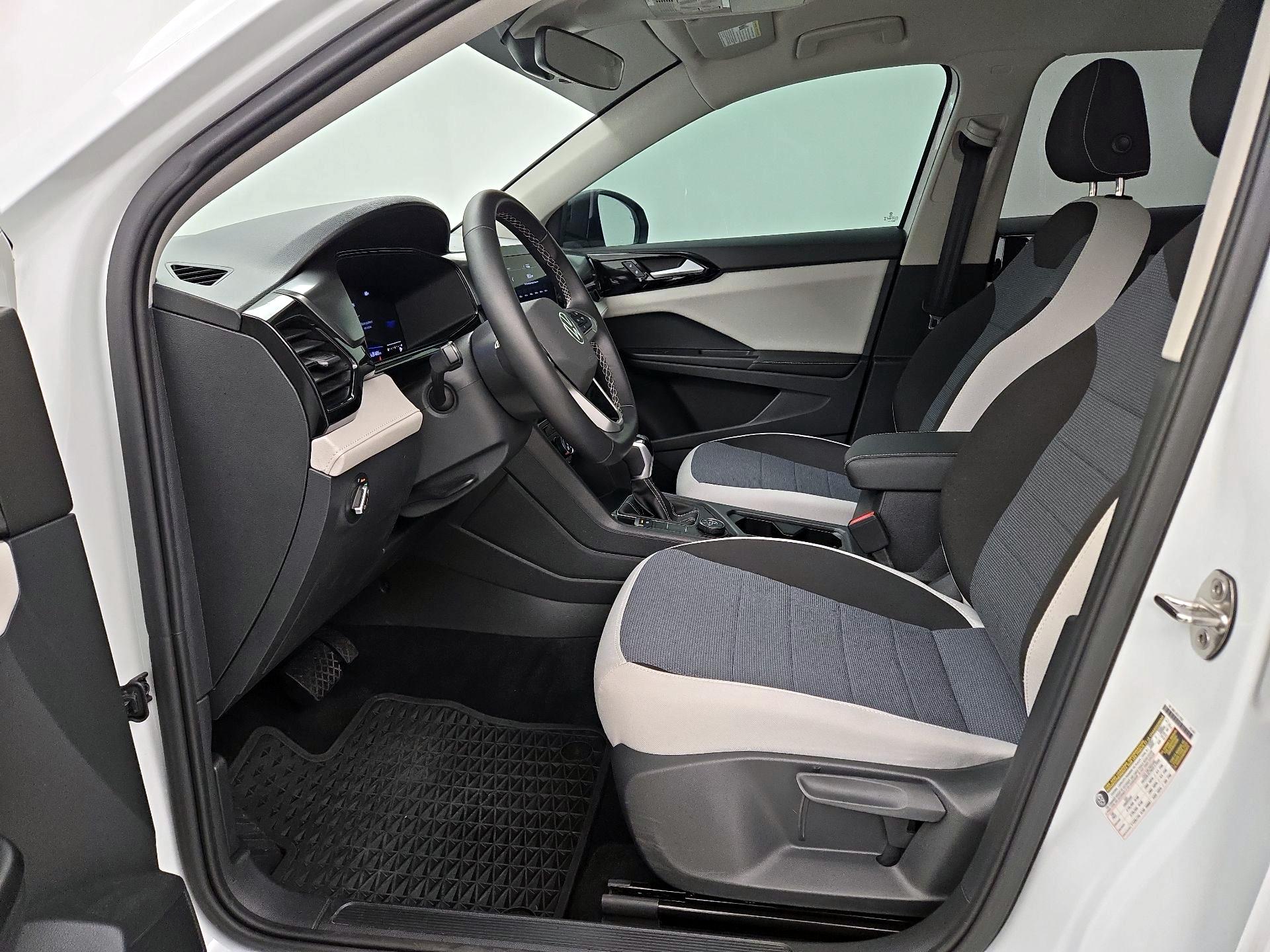 Thumbnail: 2025 Volkswagen Taos - 11