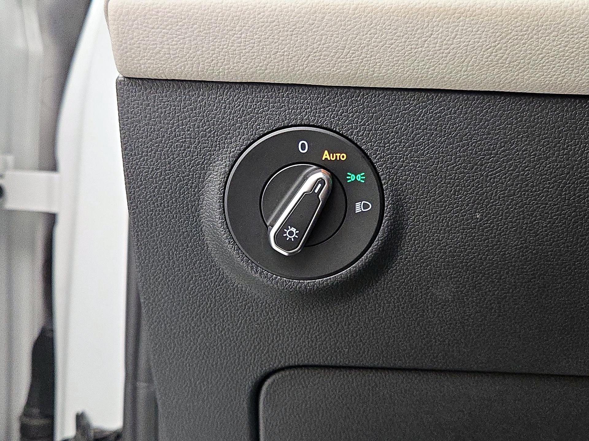 Thumbnail: 2025 Volkswagen Taos - 13