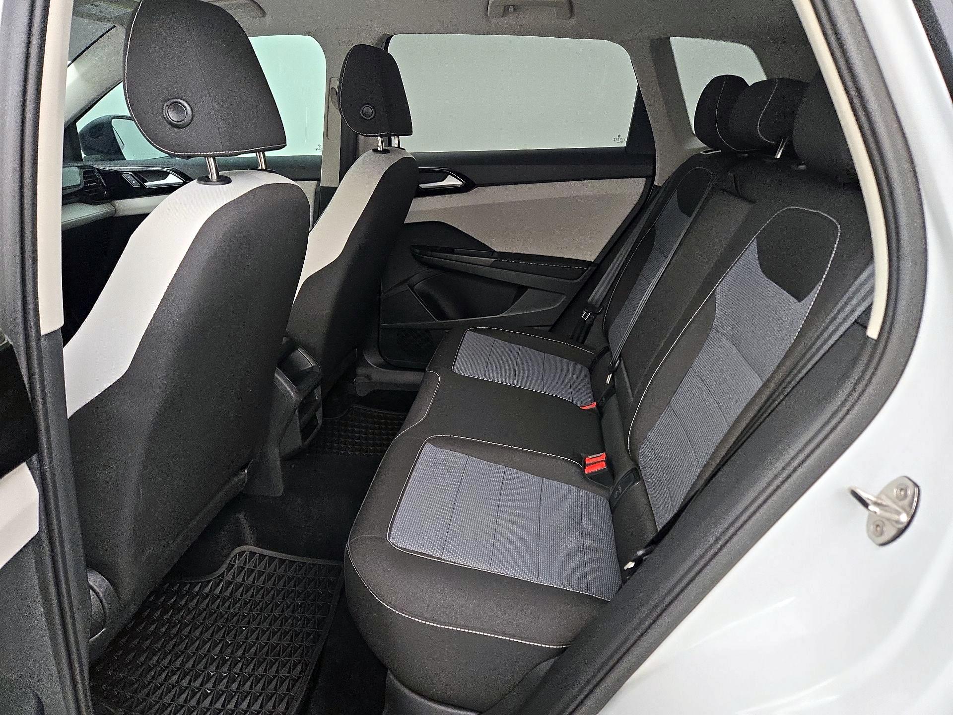 Thumbnail: 2025 Volkswagen Taos - 19