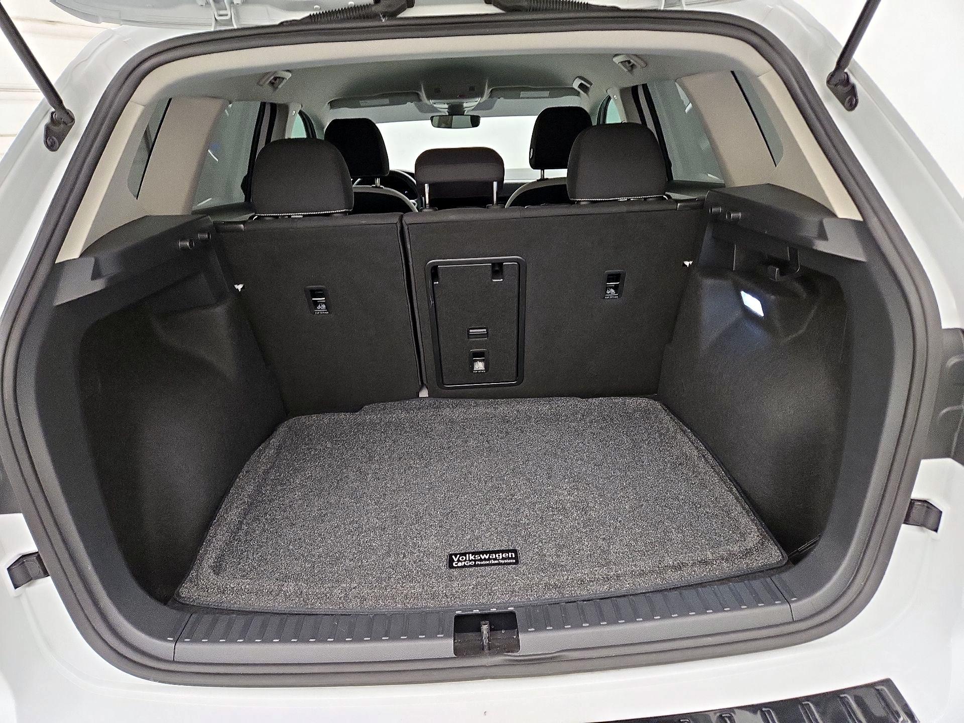 Thumbnail: 2025 Volkswagen Taos - 20