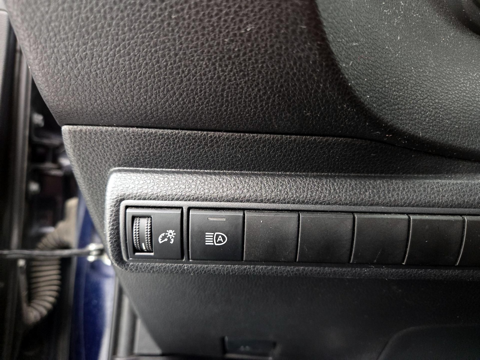 2020 Toyota Corolla LE - Photo 14