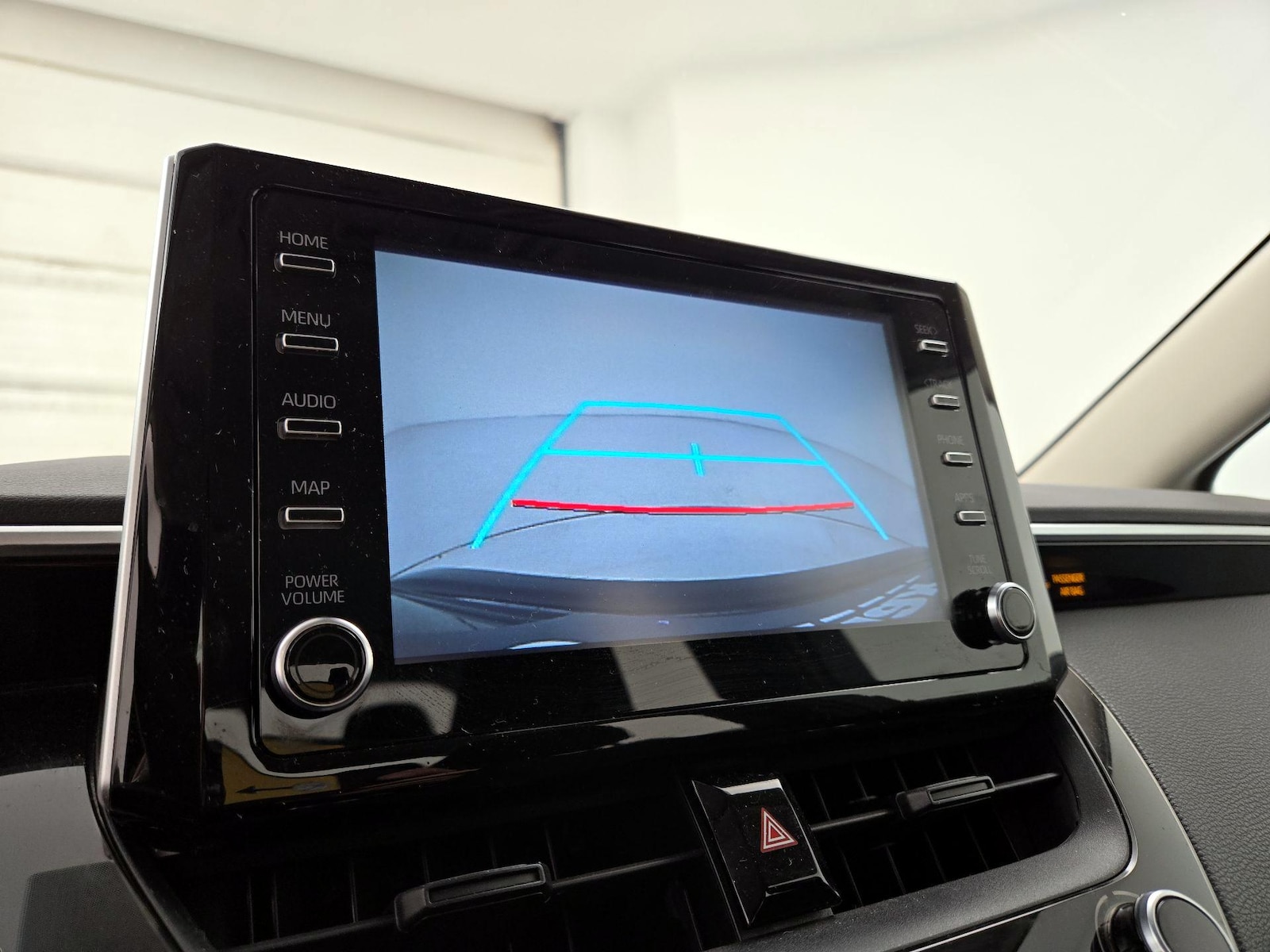 2020 Toyota Corolla LE - Photo 15
