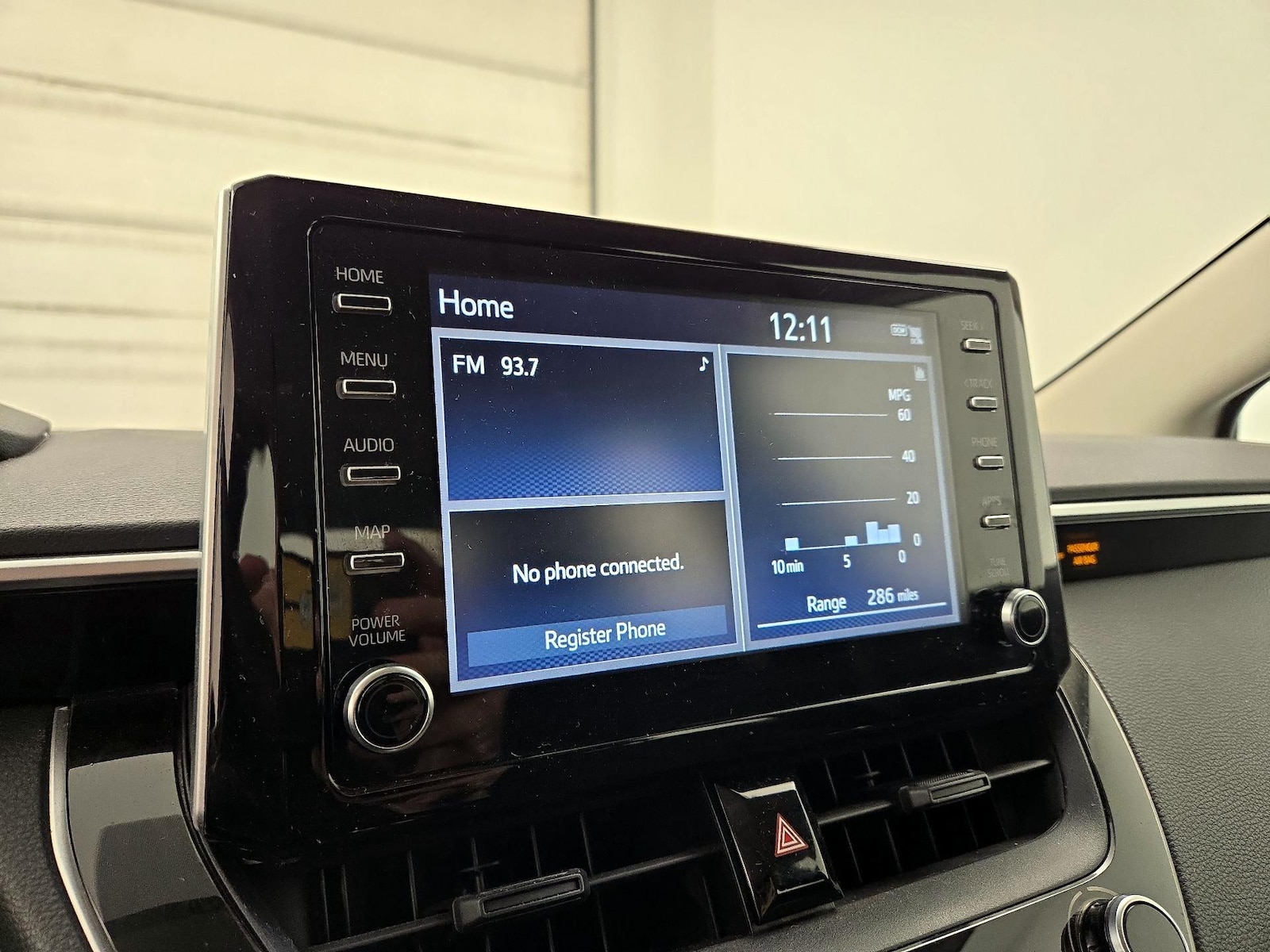 2020 Toyota Corolla LE - Photo 16