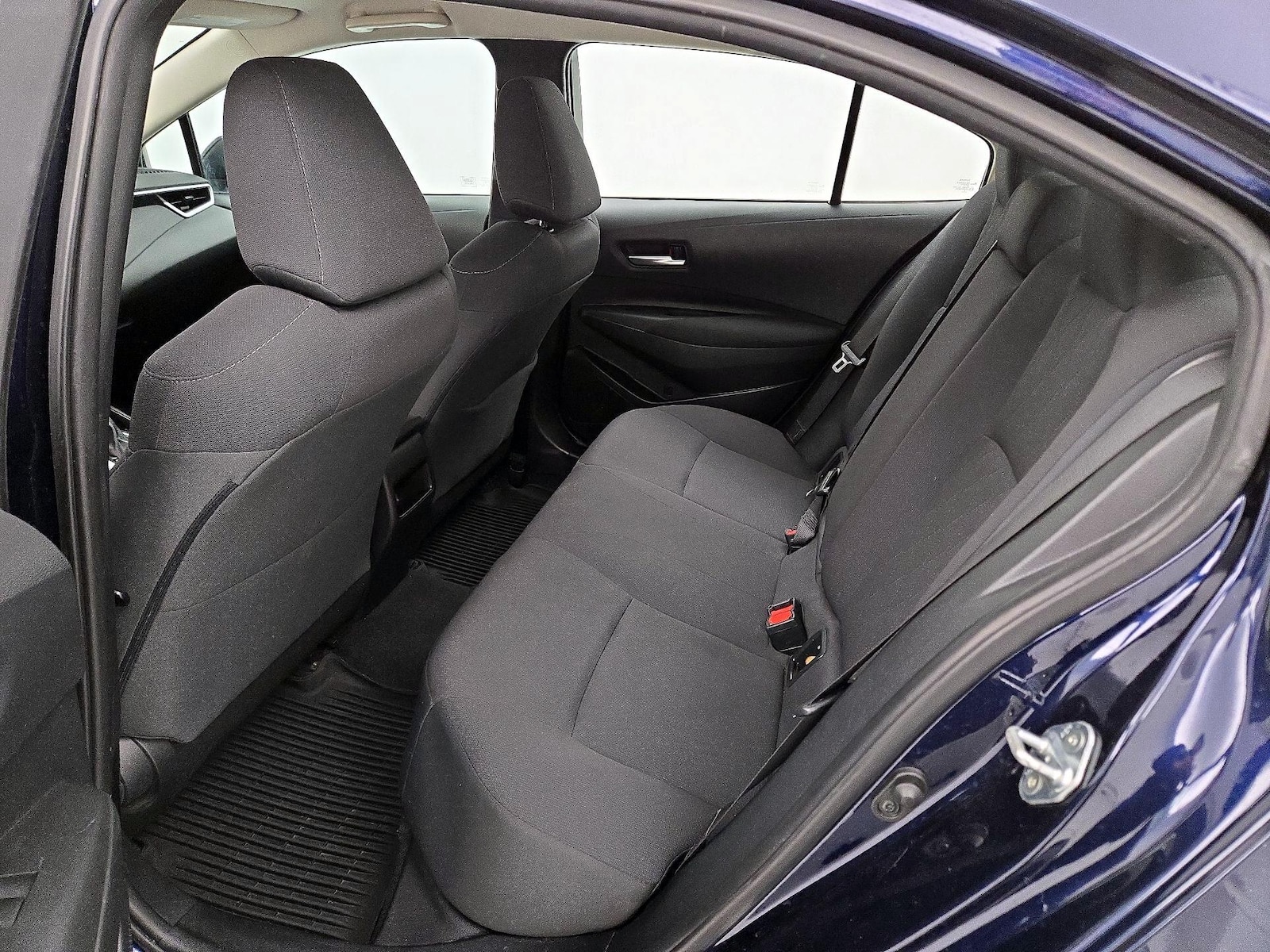 2020 Toyota Corolla LE - Photo 20