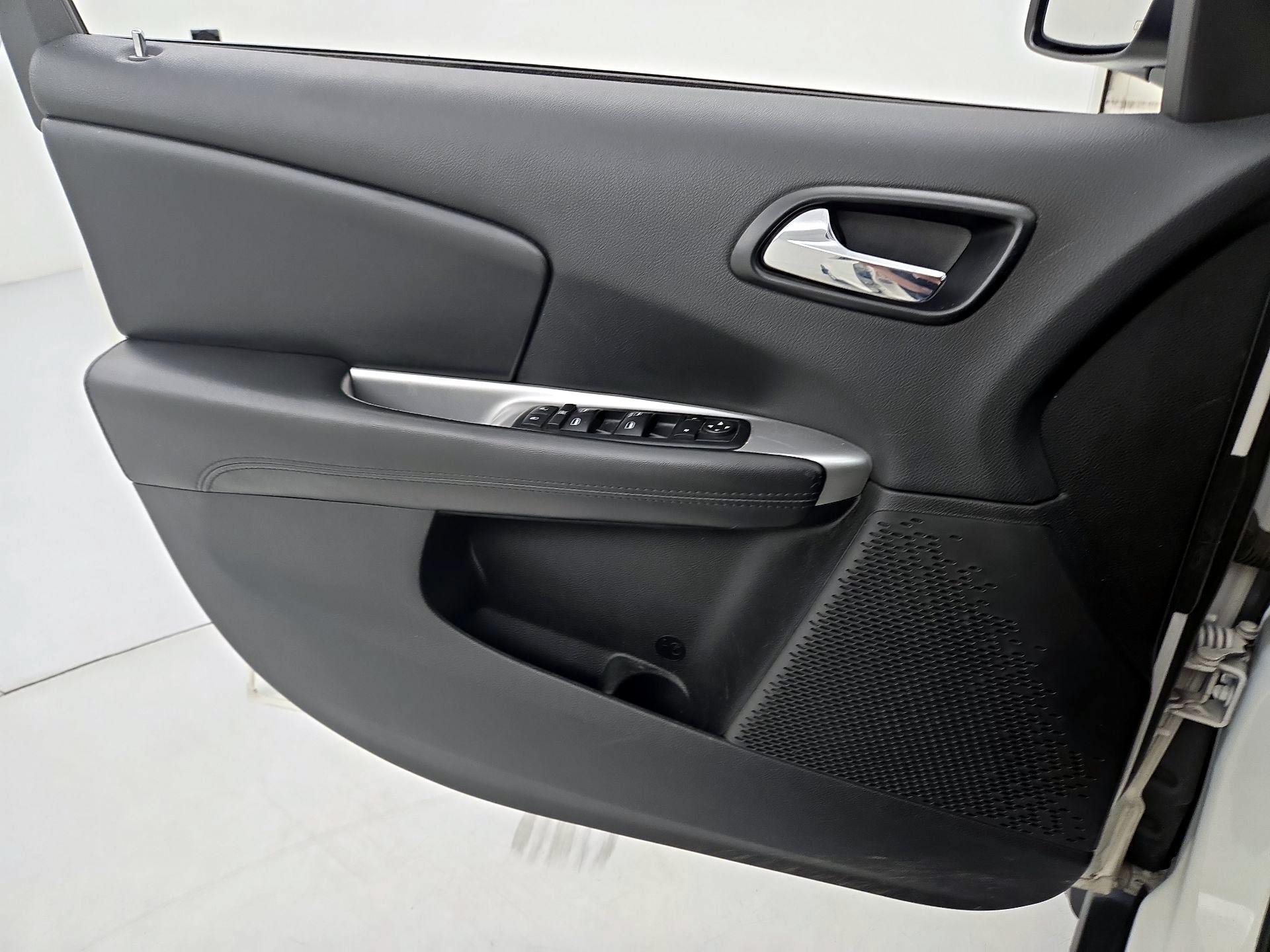 Thumbnail: 2016 Dodge Journey - 12