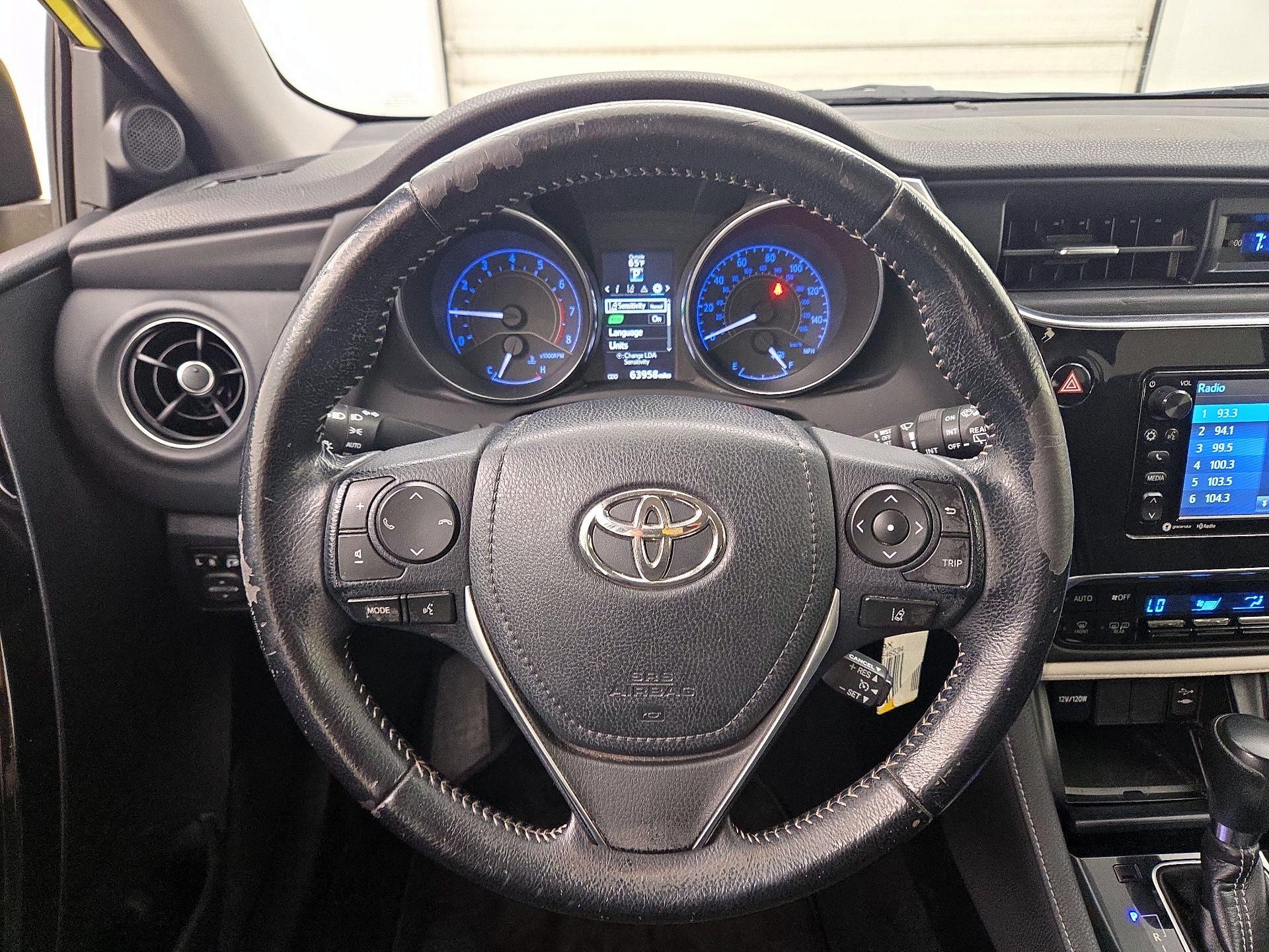Thumbnail: 2017 Toyota Corolla iM - 10