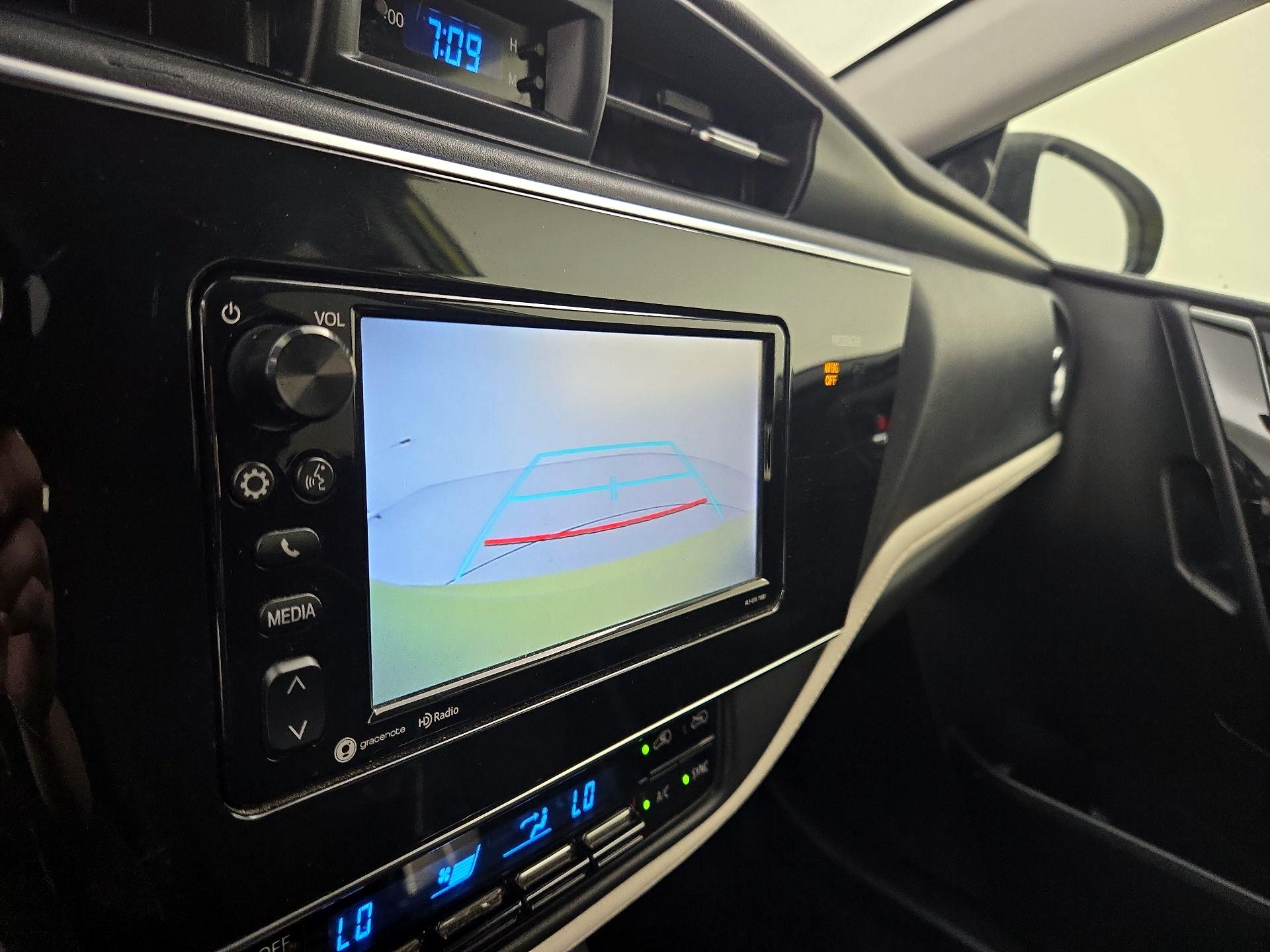 Thumbnail: 2017 Toyota Corolla iM - 14