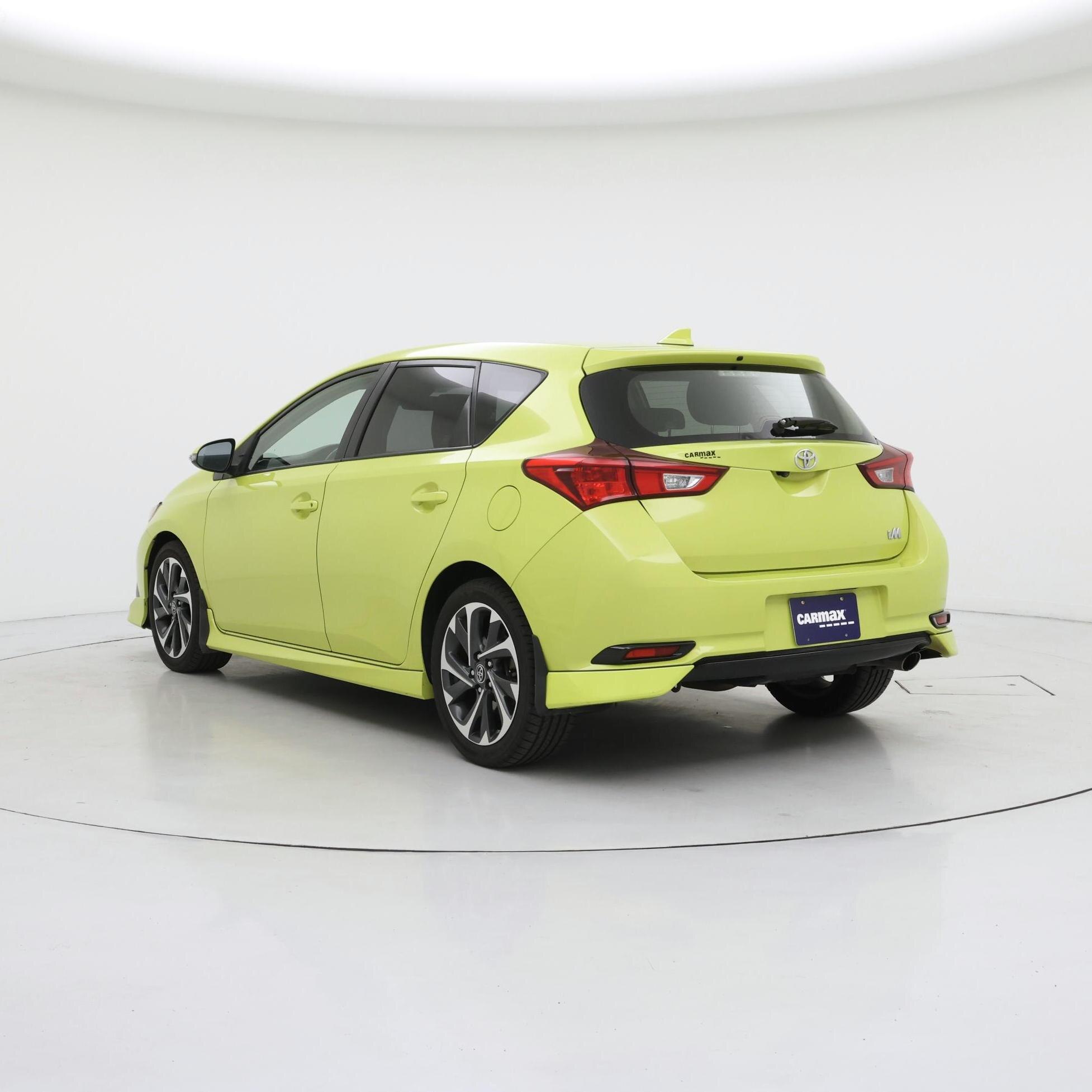 Thumbnail: 2017 Toyota Corolla iM - 2