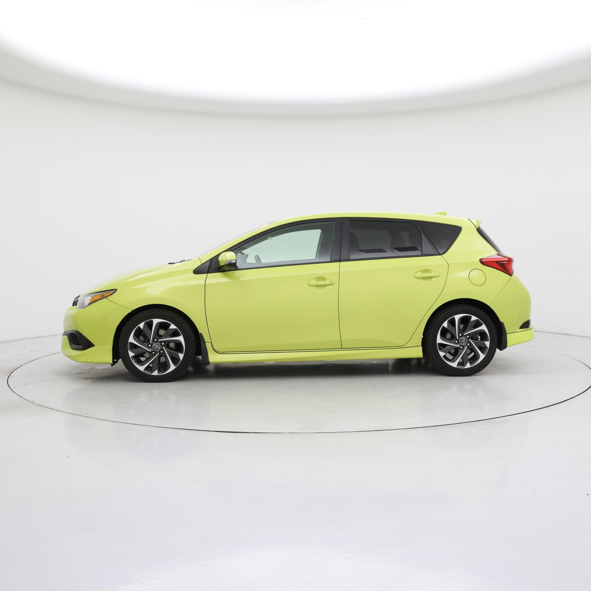 Thumbnail: 2017 Toyota Corolla iM - 3