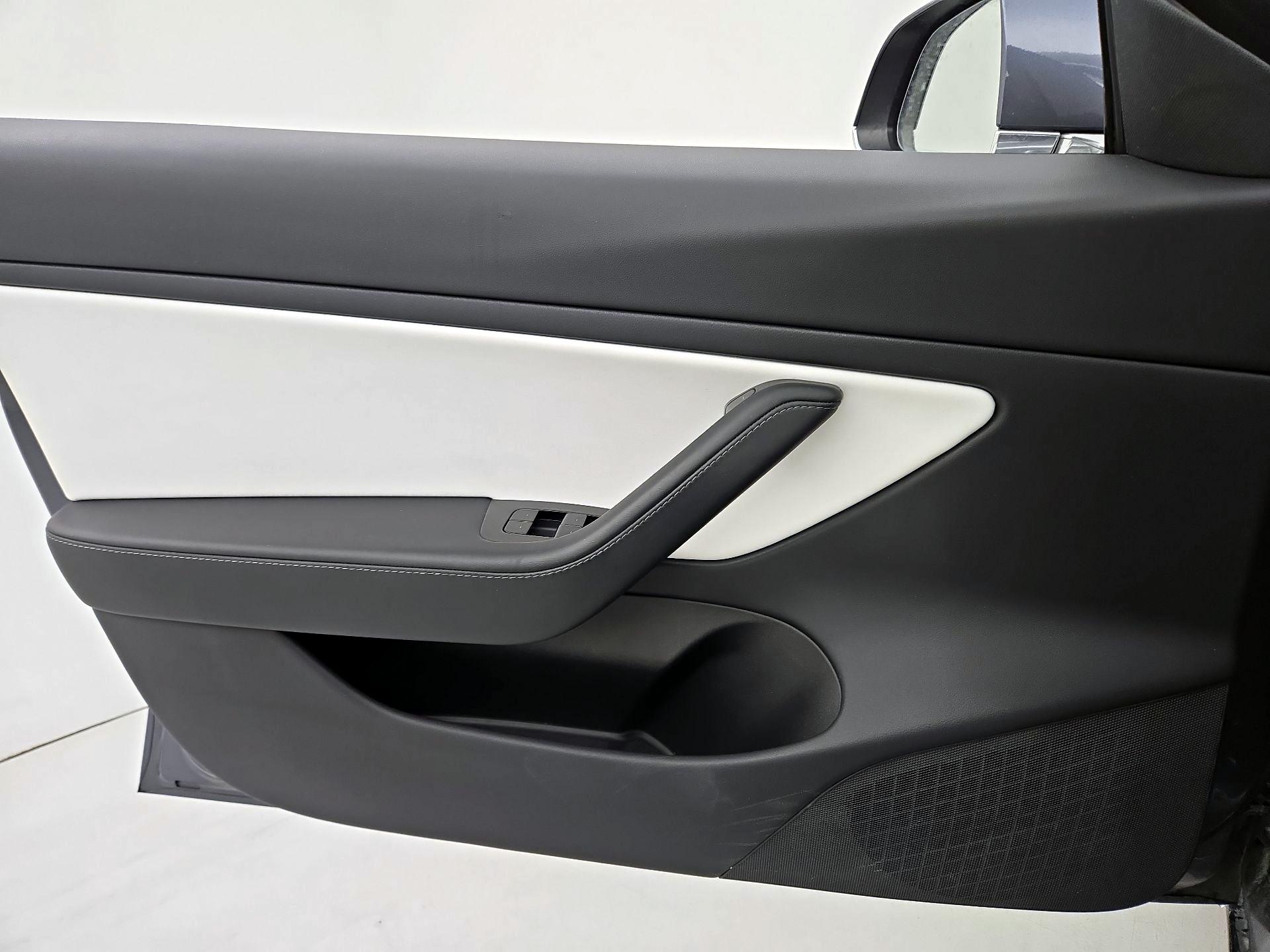 Thumbnail: 2019 Tesla Model 3 - 12