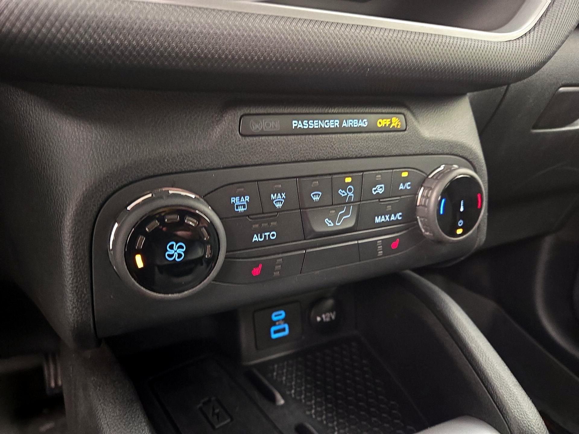 Thumbnail: 2022 Ford Bronco Sport - 16