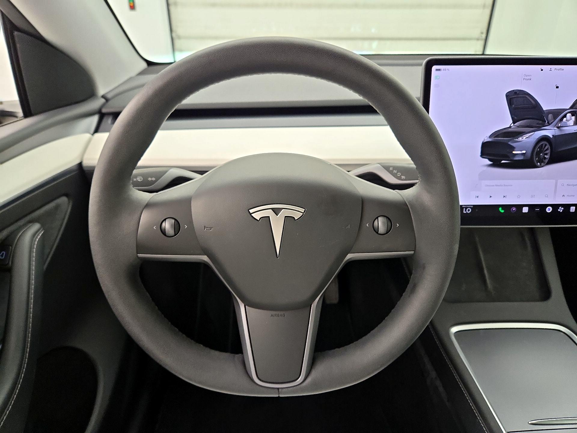 Thumbnail: 2023 Tesla Model Y - 10