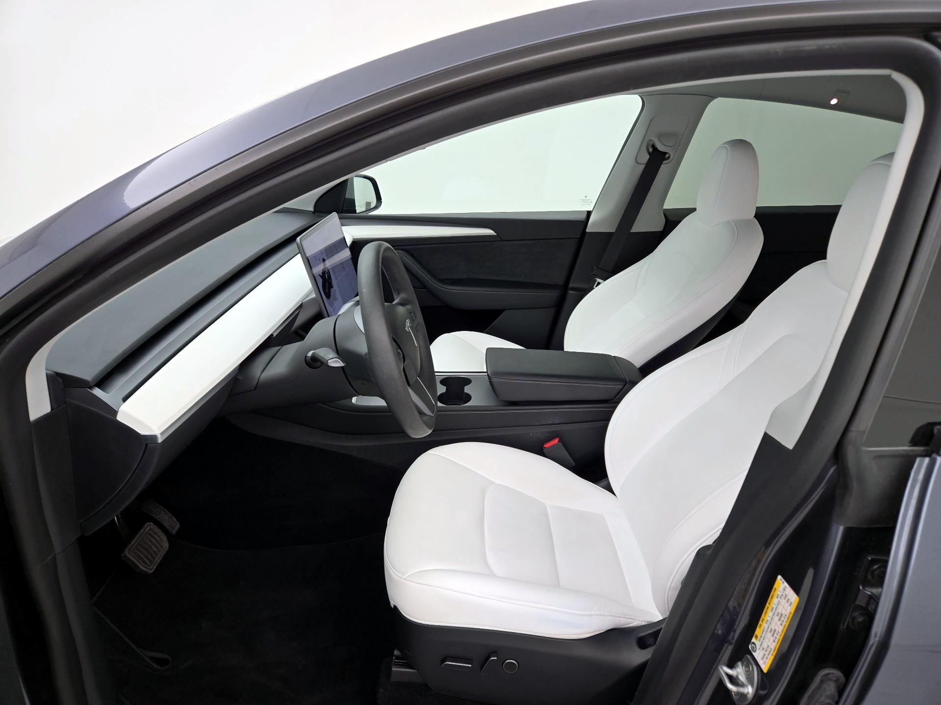 Thumbnail: 2023 Tesla Model Y - 11