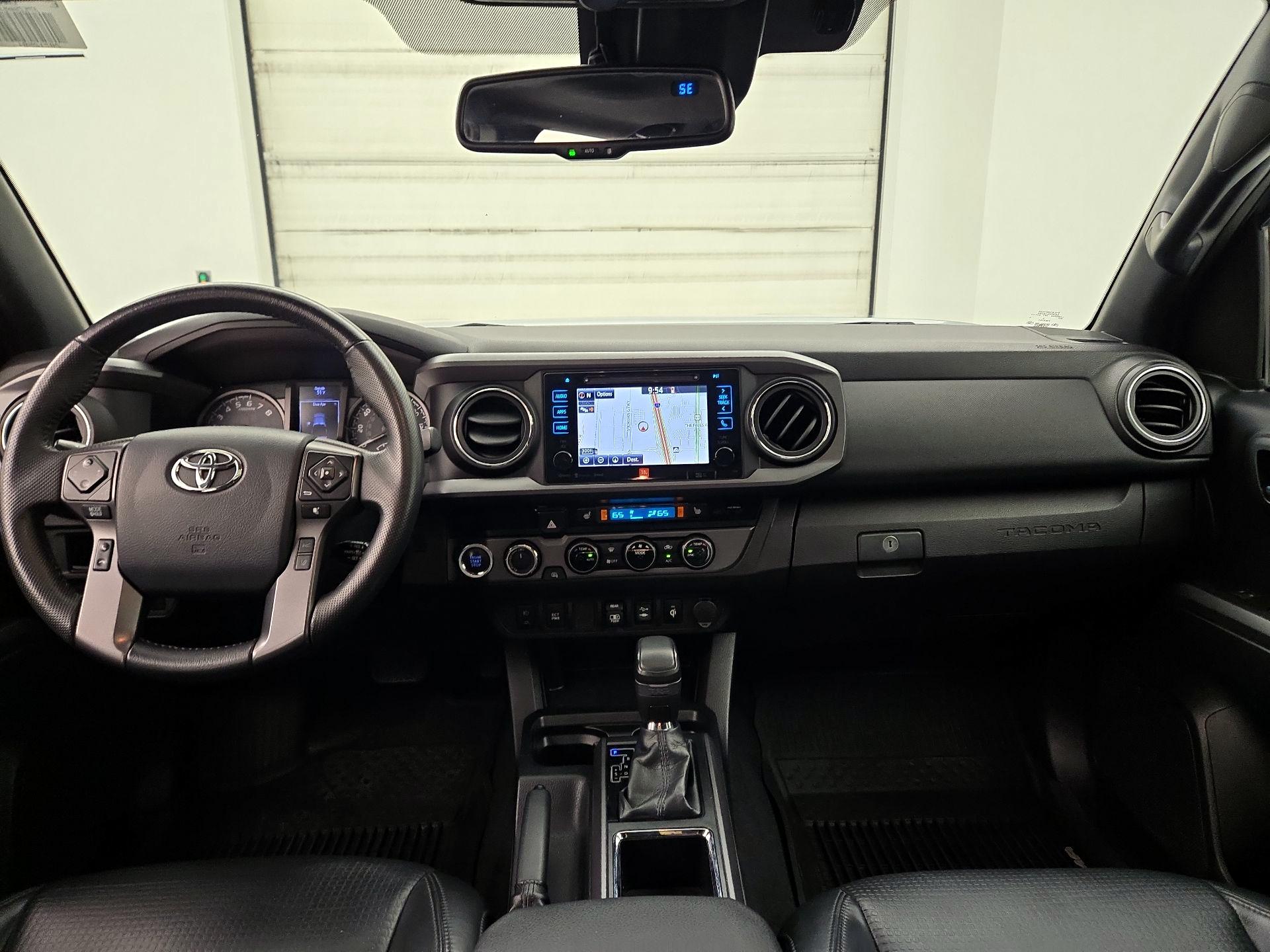 Thumbnail: 2018 Toyota Tacoma - 9