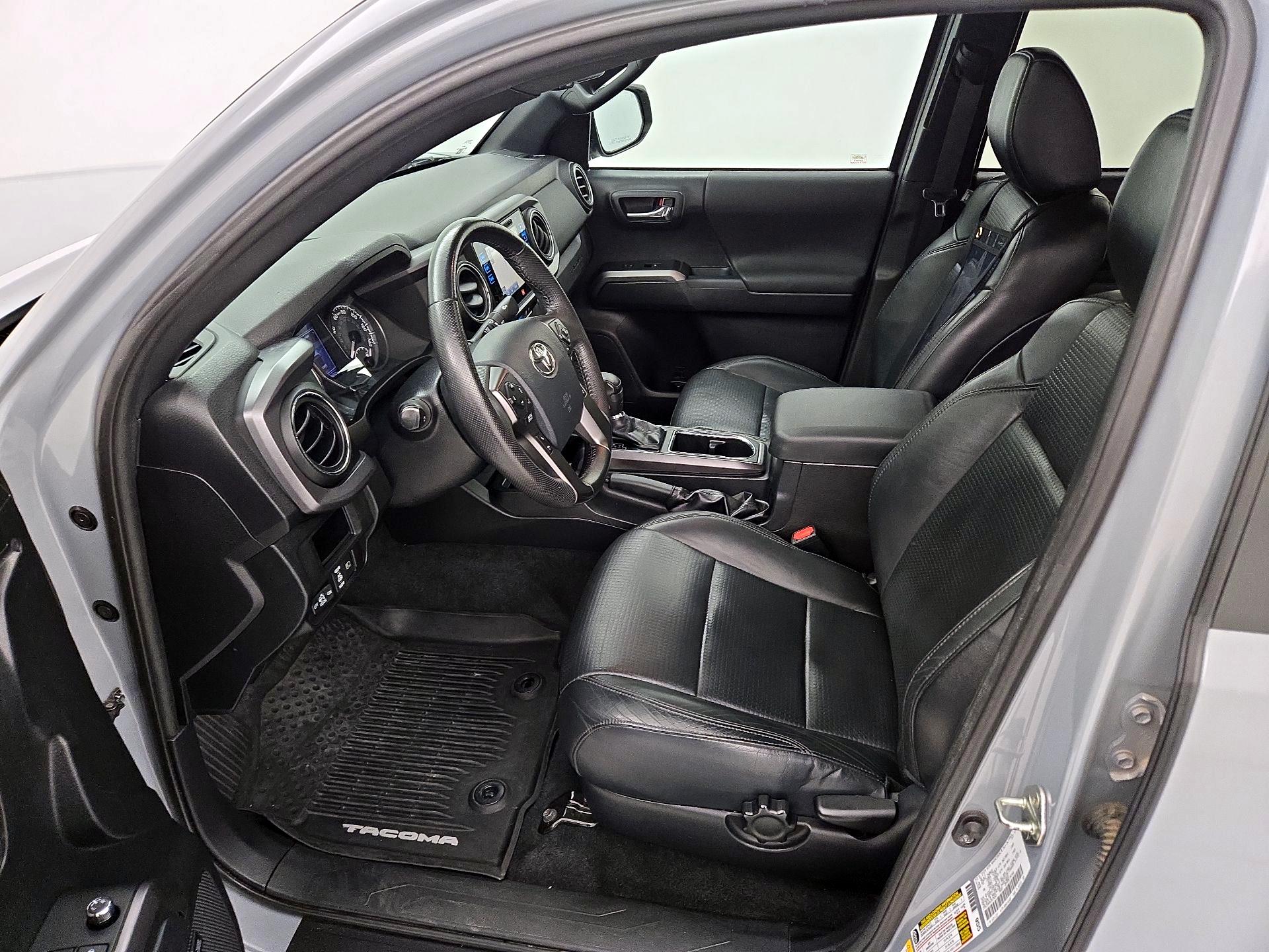 Thumbnail: 2018 Toyota Tacoma - 11