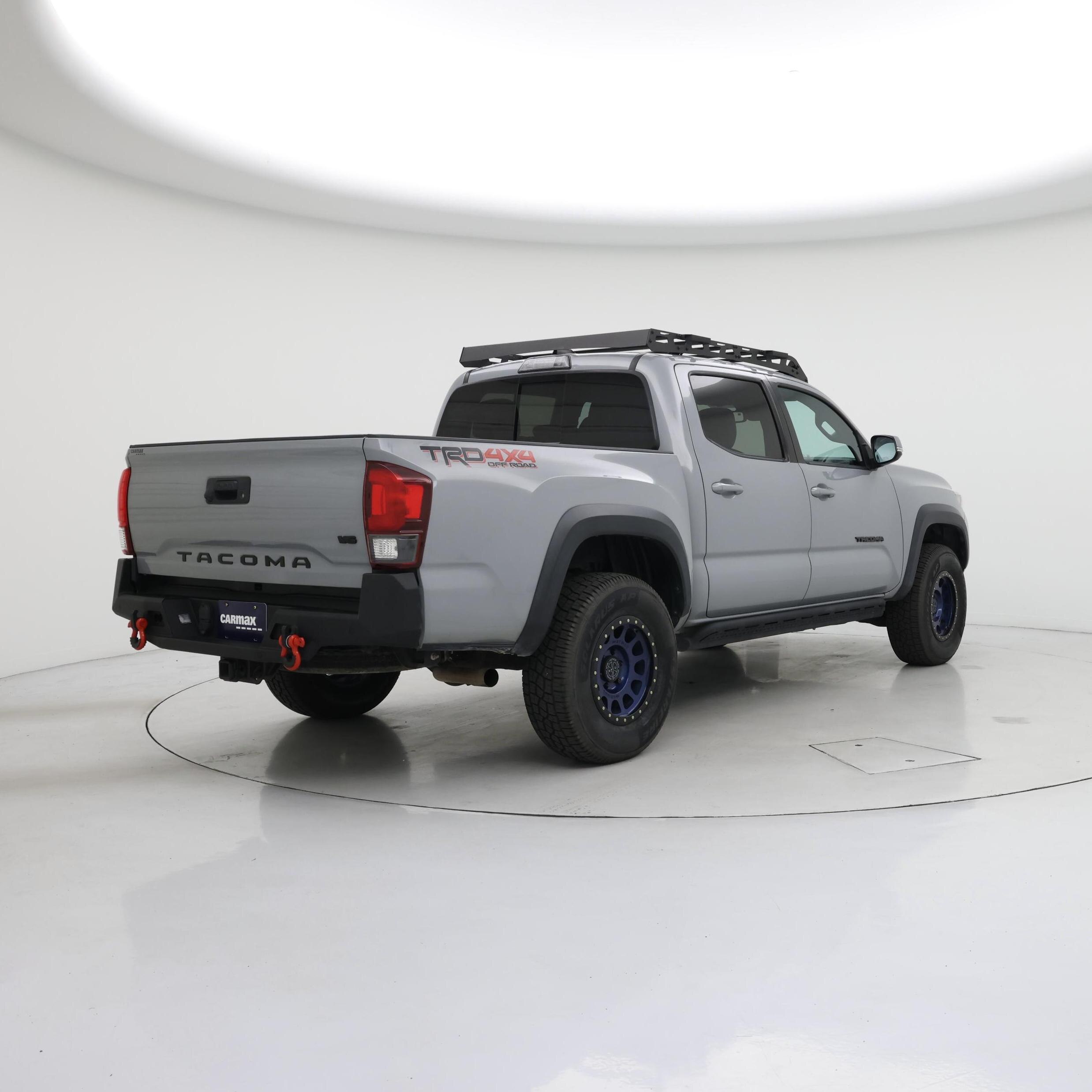 Thumbnail: 2018 Toyota Tacoma - 8