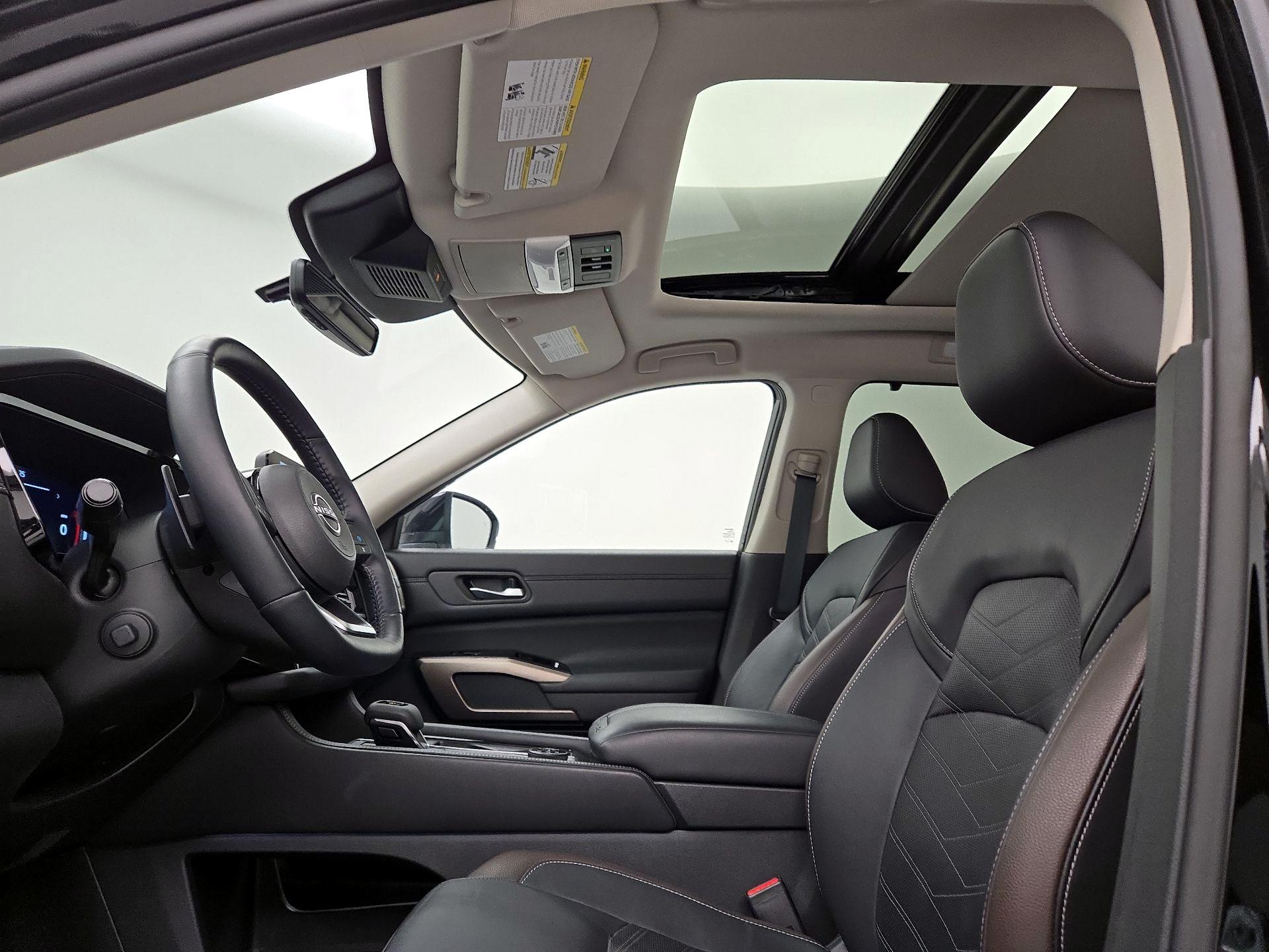 Thumbnail: 2024 Nissan Pathfinder - 20