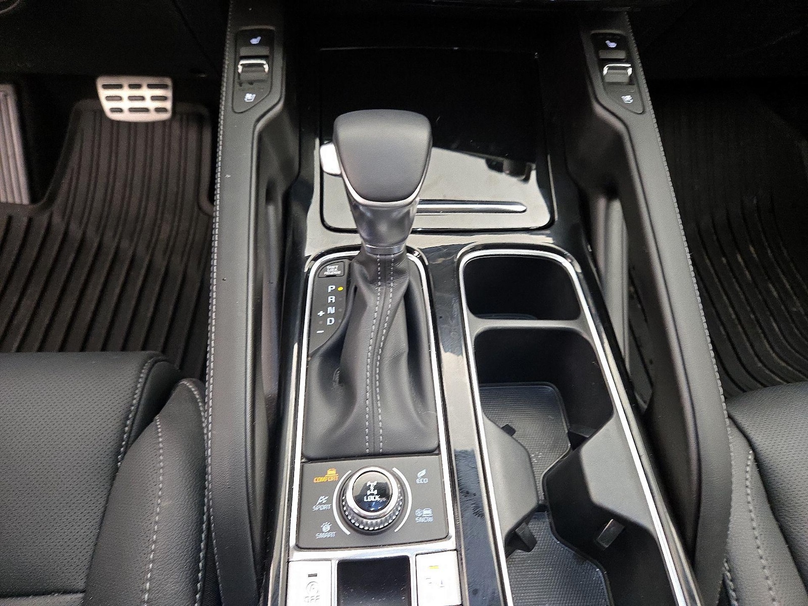 2025 Kia Telluride SX - Photo 19