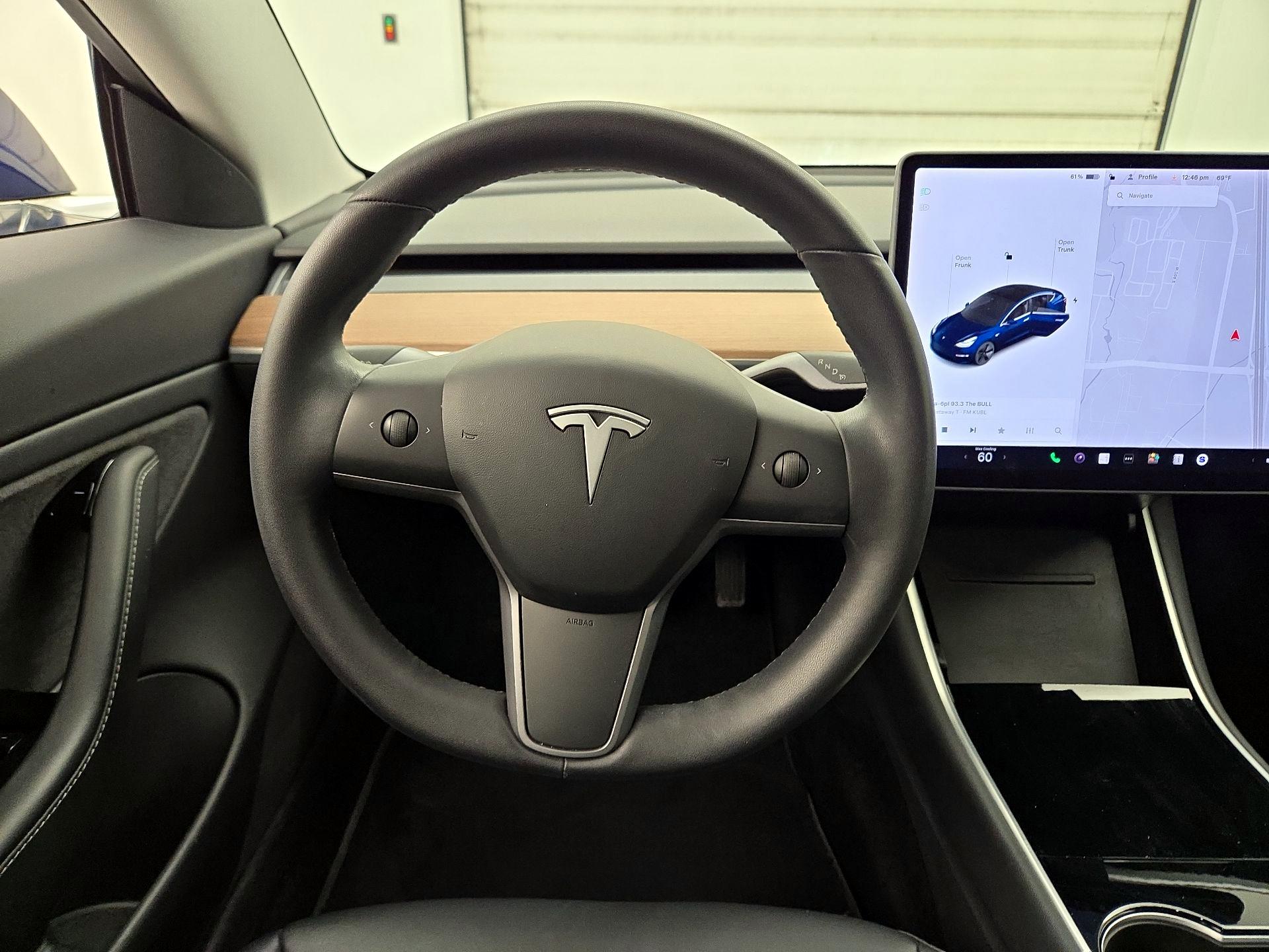 Thumbnail: 2020 Tesla Model 3 - 10