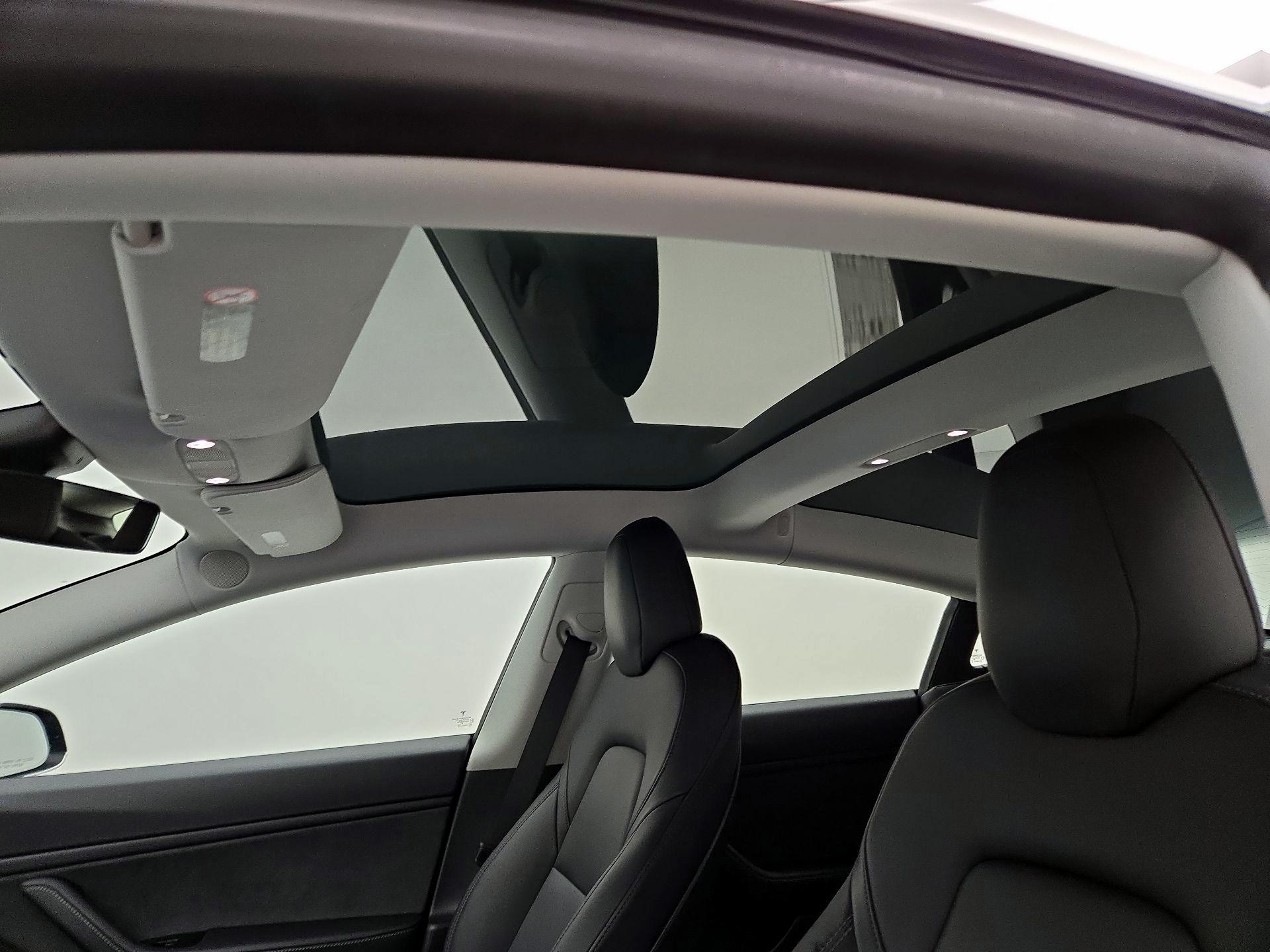Thumbnail: 2020 Tesla Model 3 - 18