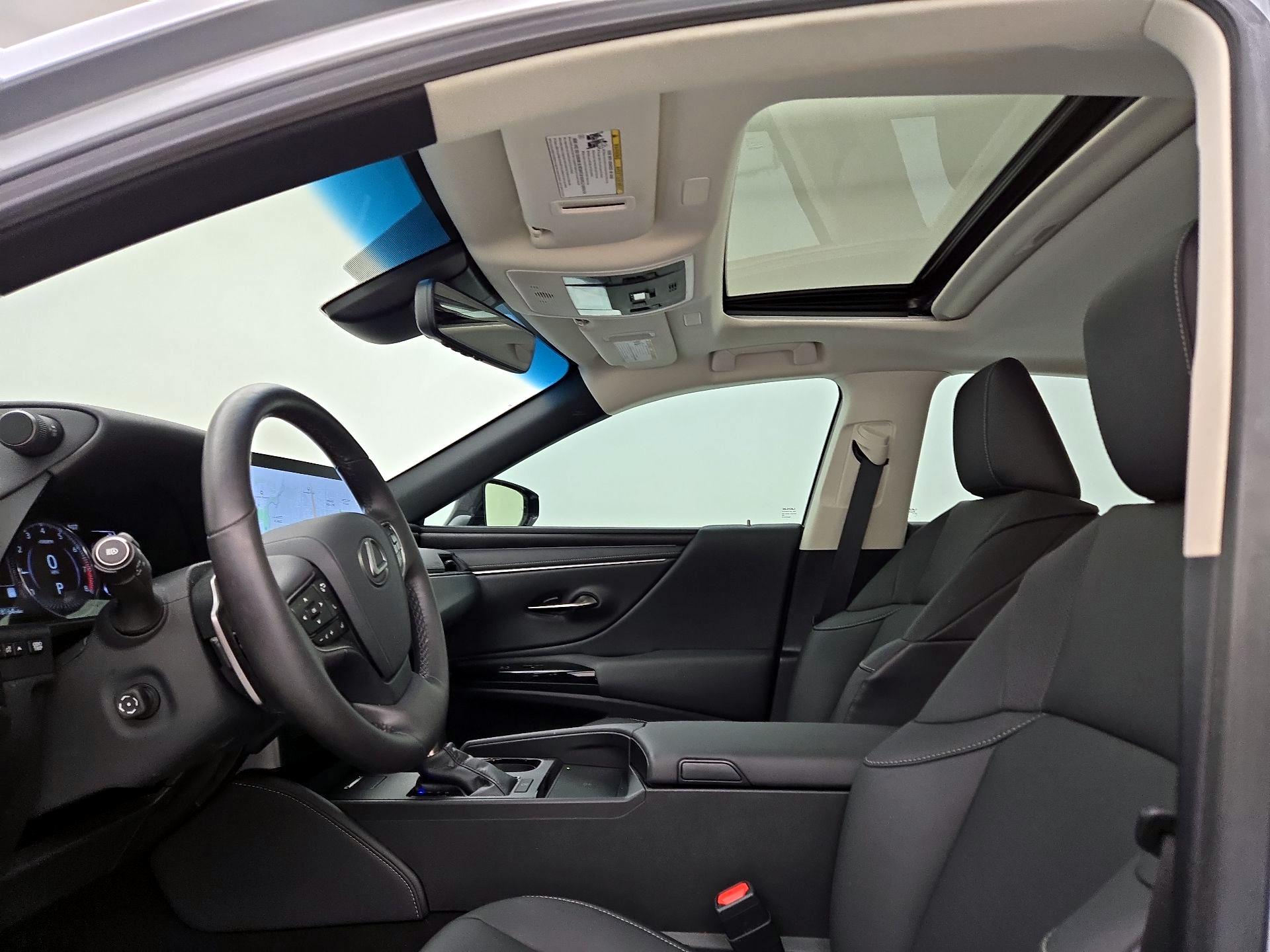 Thumbnail: 2024 Lexus ES - 20