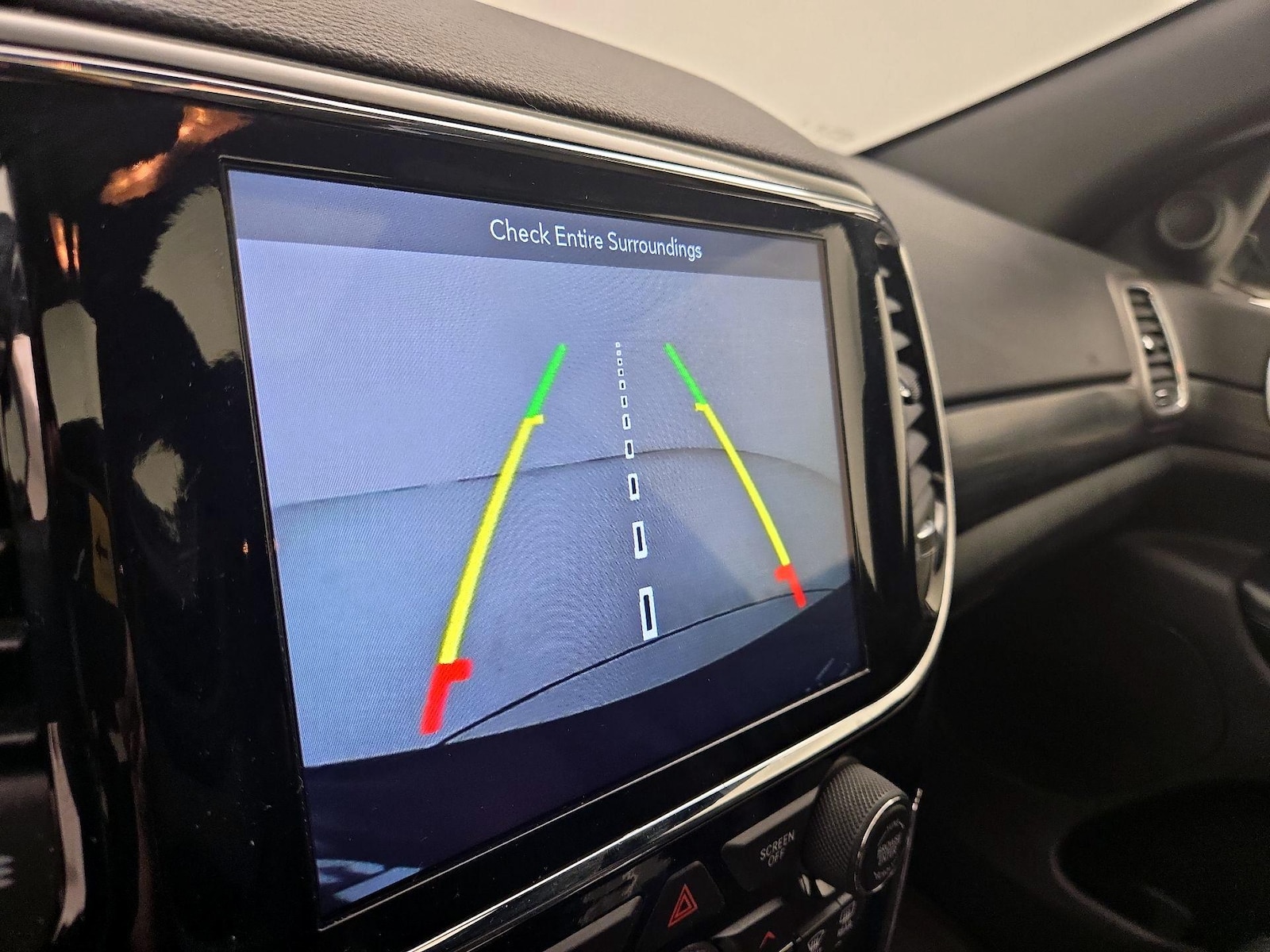 2019 Jeep Grand Cherokee Altitude - Photo 16