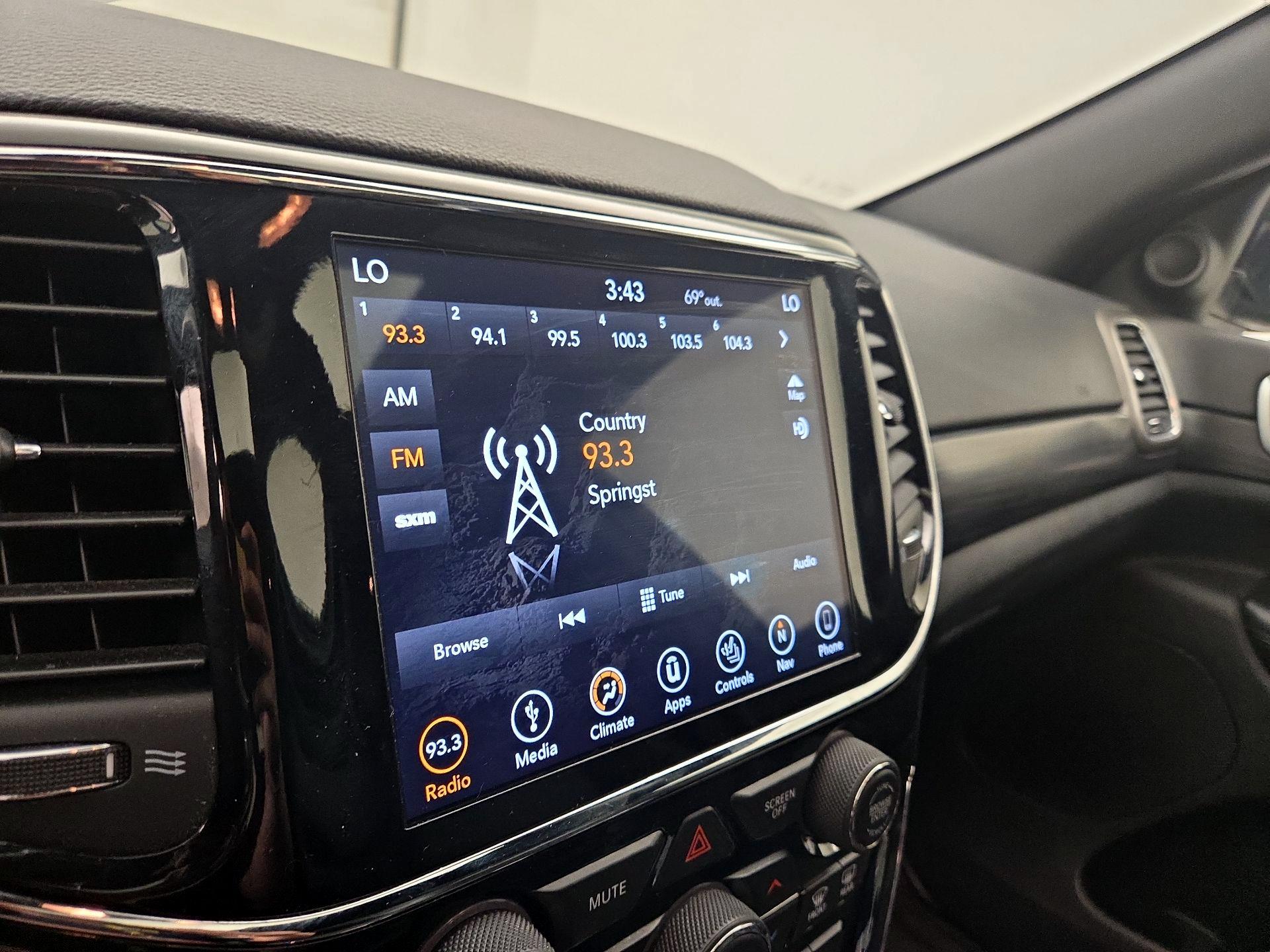 Thumbnail: 2019 Jeep Grand Cherokee - 16