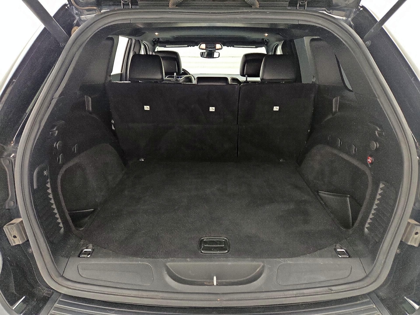 2019 Jeep Grand Cherokee Altitude - Photo 23