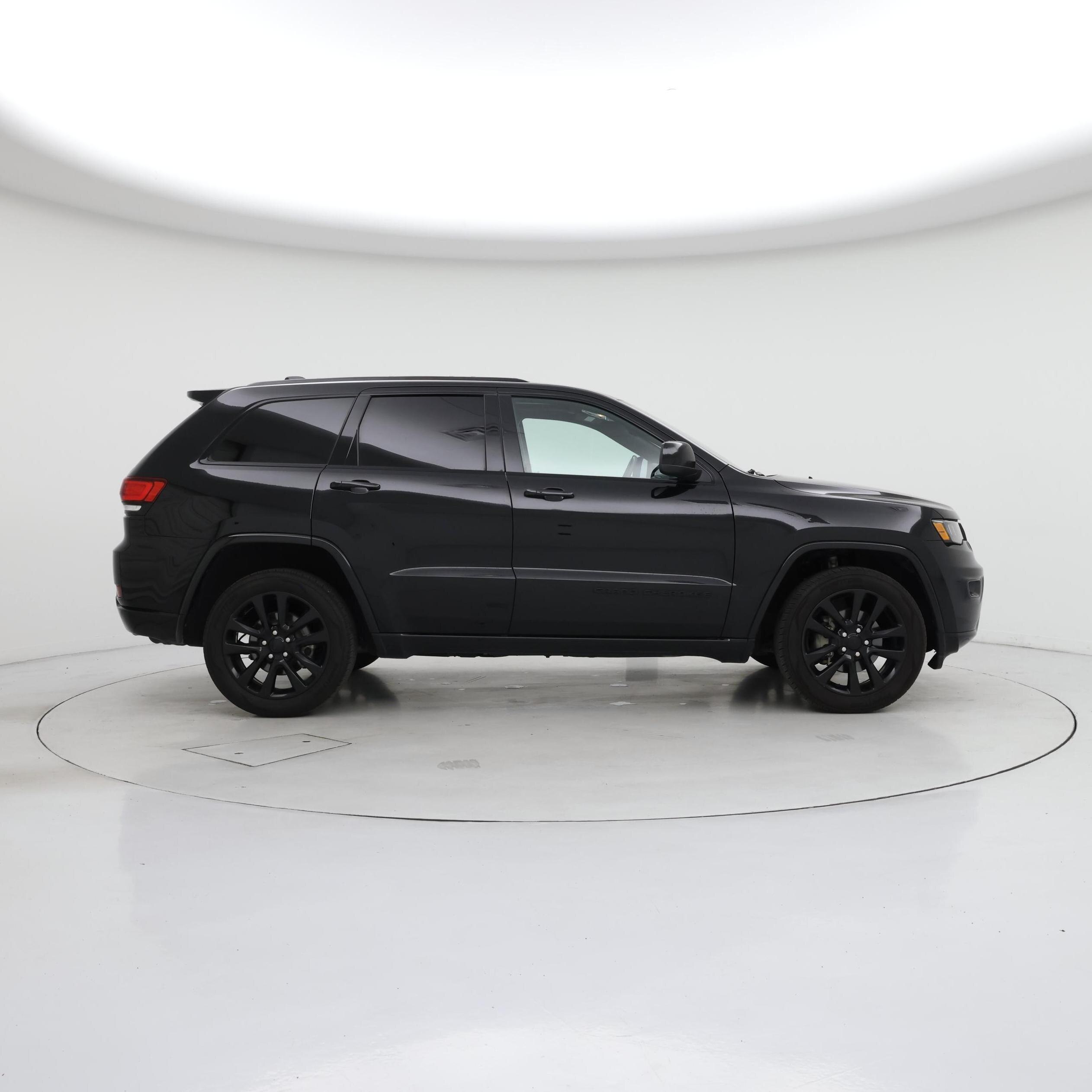 Thumbnail: 2019 Jeep Grand Cherokee - 7