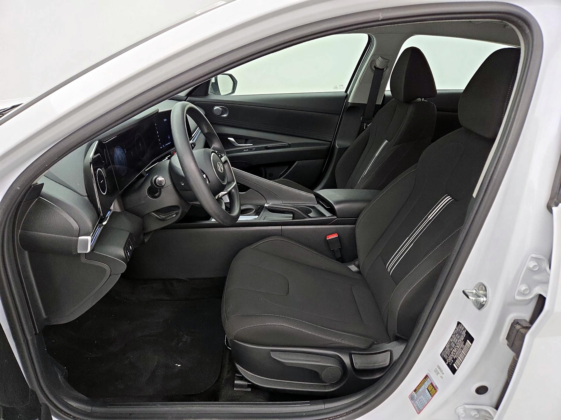 Thumbnail: 2024 Hyundai Elantra - 11