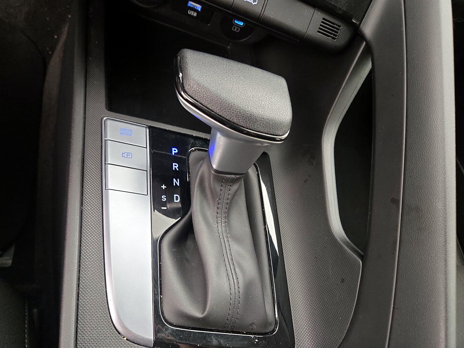 Thumbnail: 2024 Hyundai Elantra - 18
