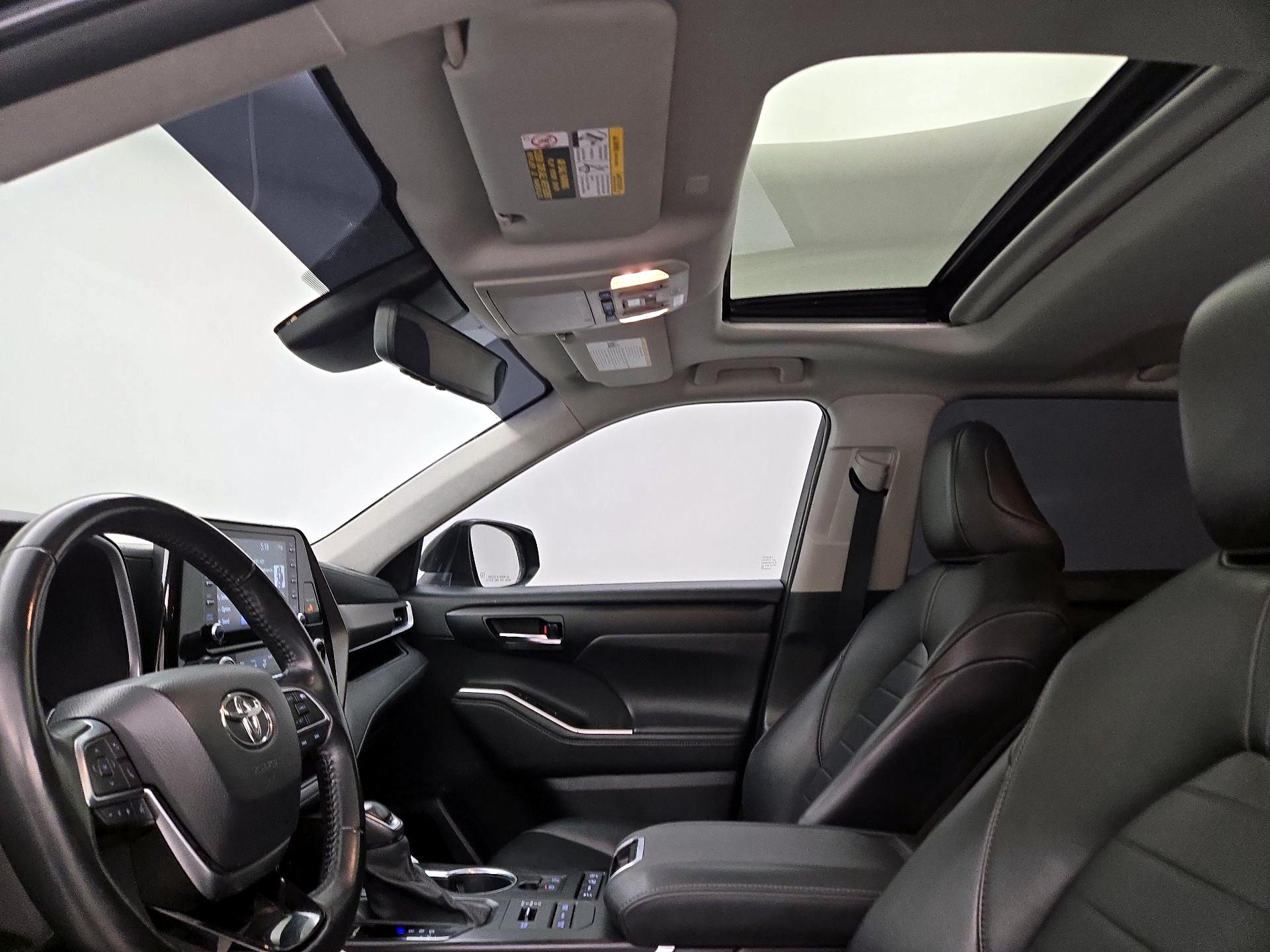 Thumbnail: 2021 Toyota Highlander - 19