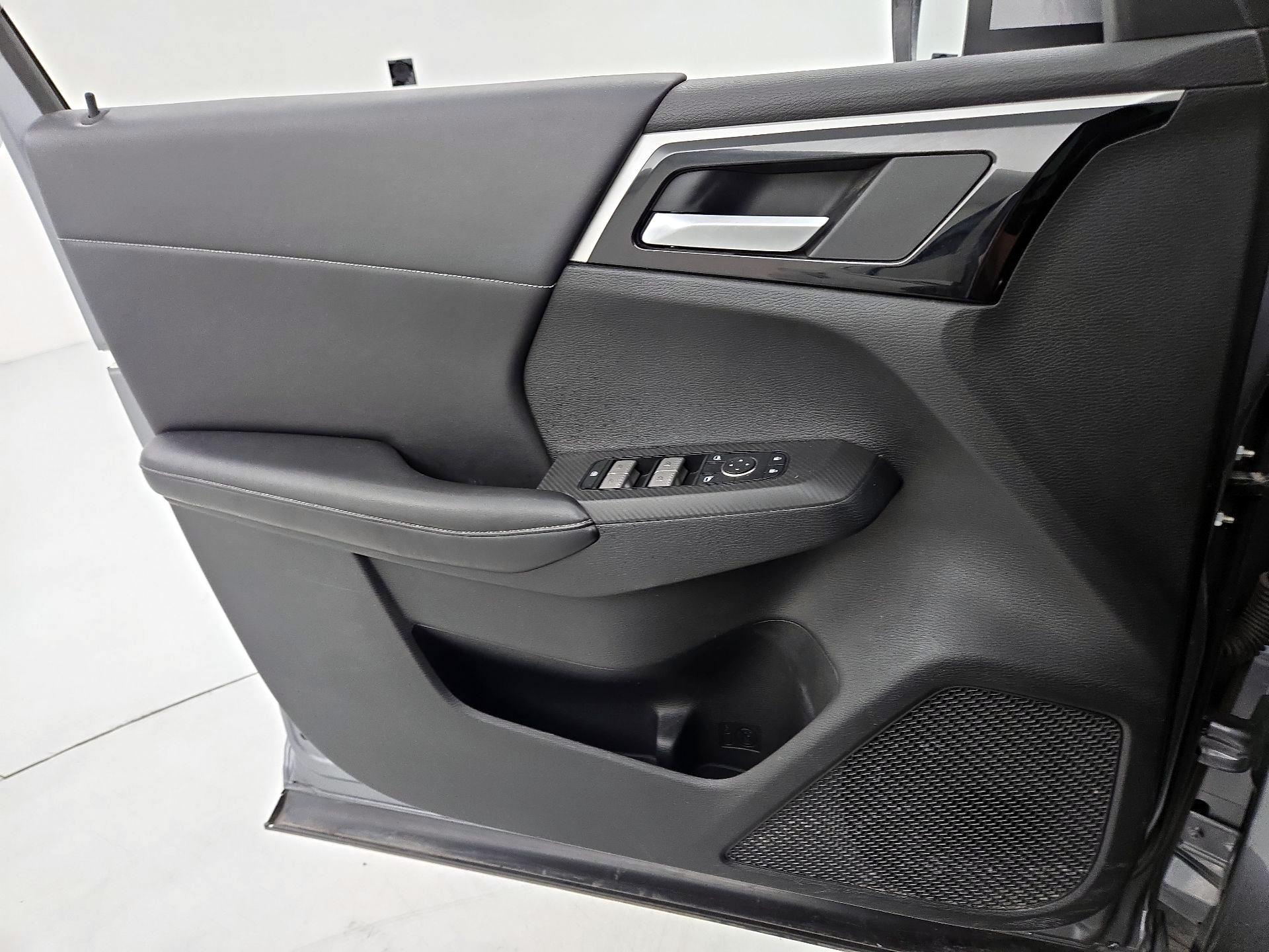 Thumbnail: 2022 Mitsubishi Outlander - 12