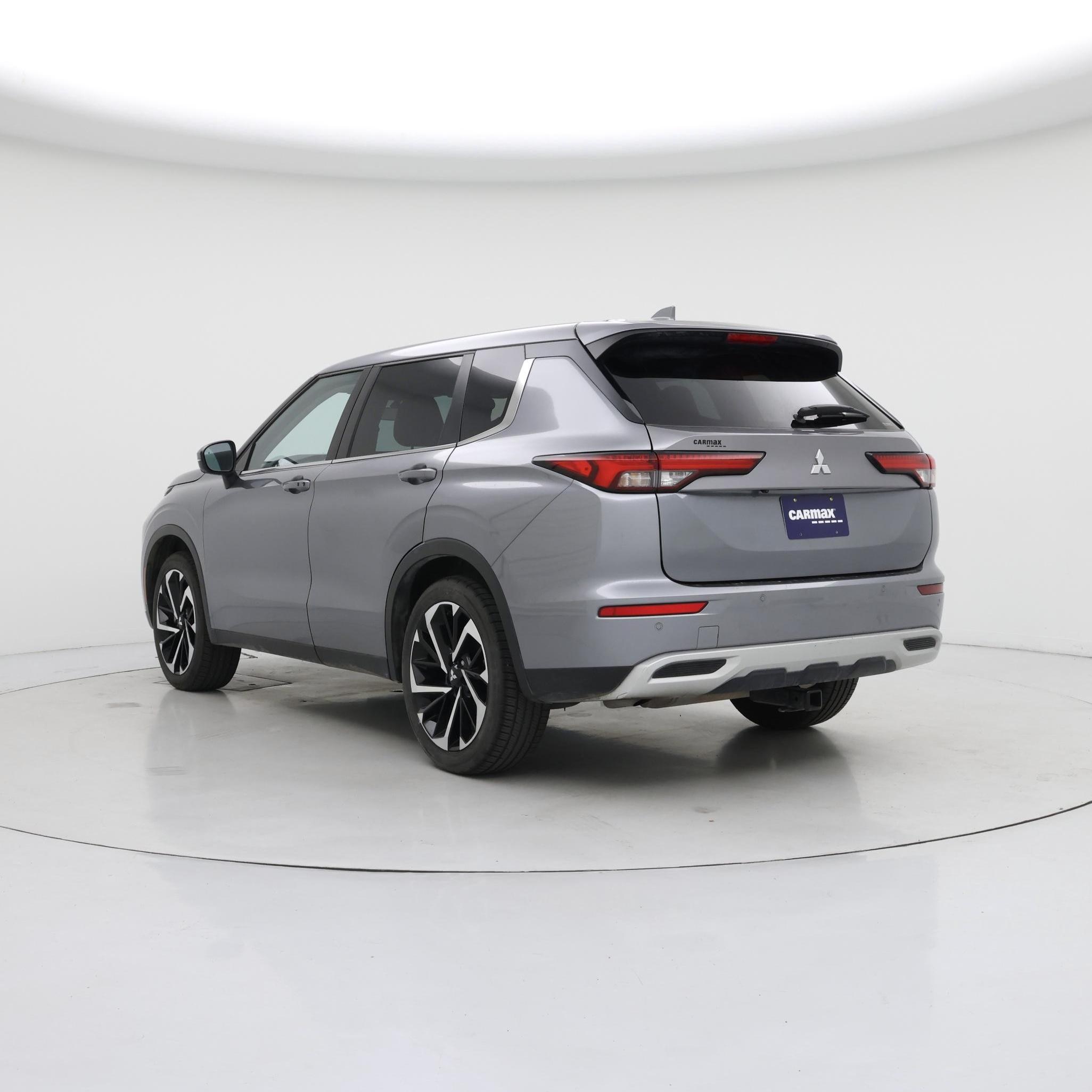 Thumbnail: 2022 Mitsubishi Outlander - 2