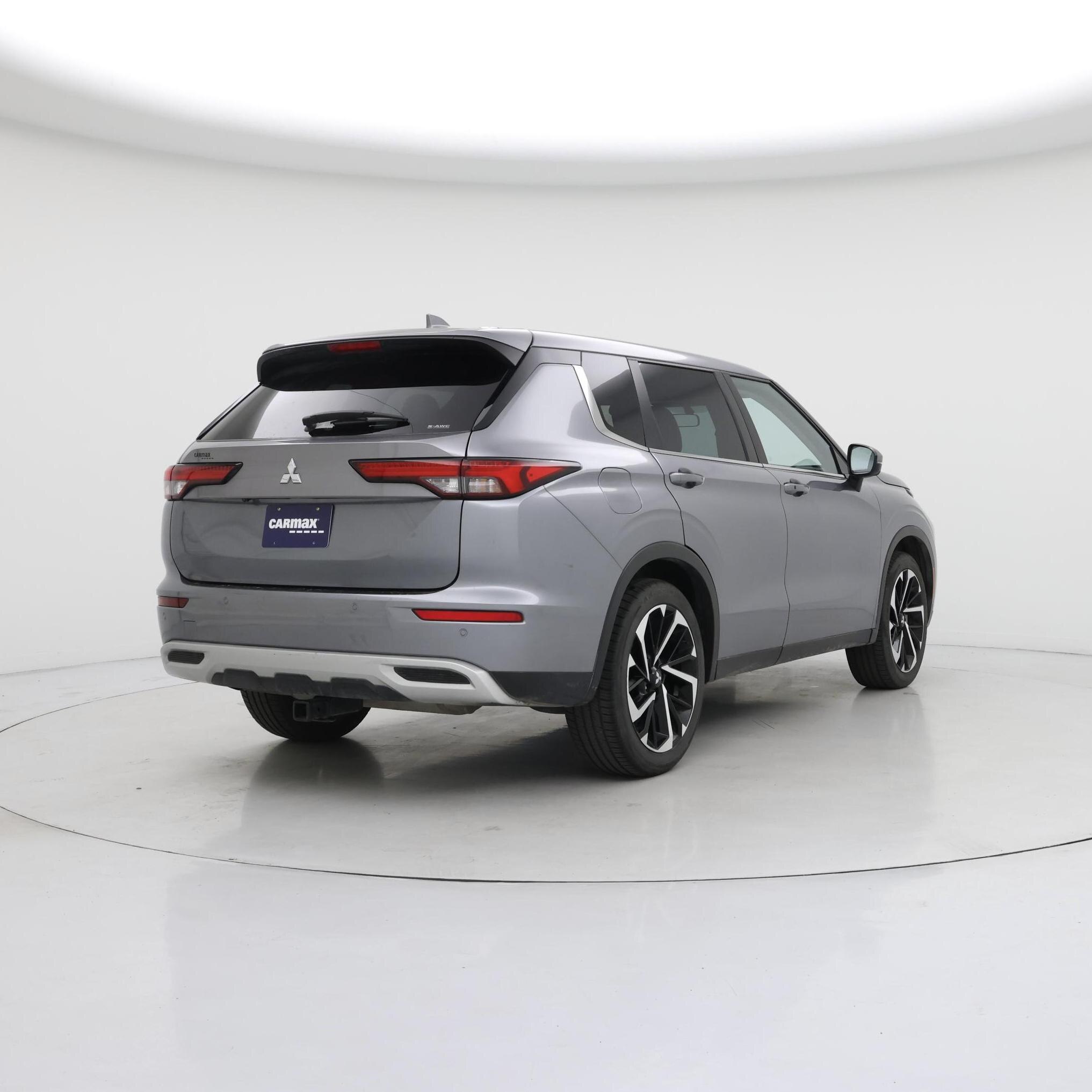 Thumbnail: 2022 Mitsubishi Outlander - 8