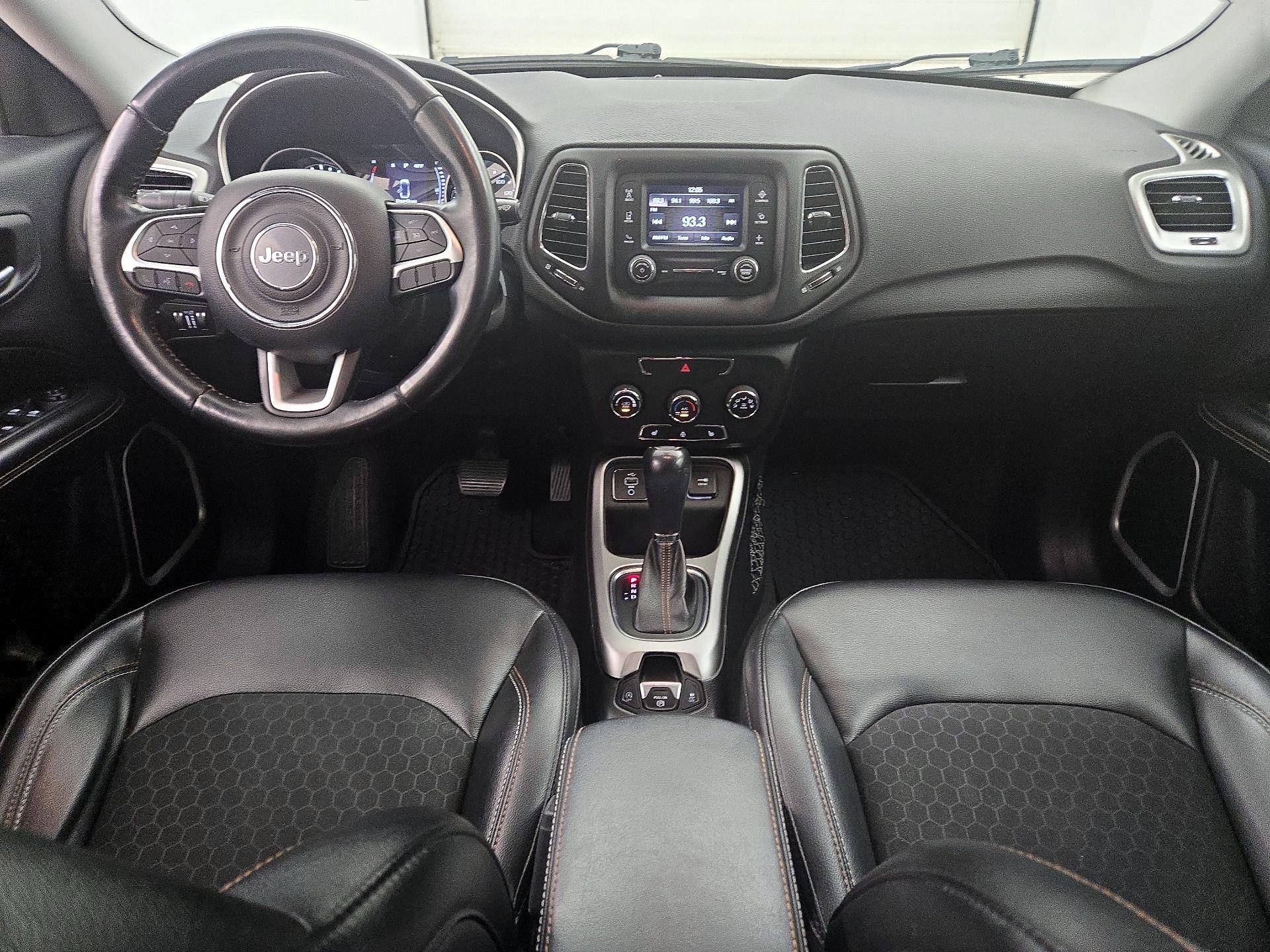 Thumbnail: 2018 Jeep Compass - 9