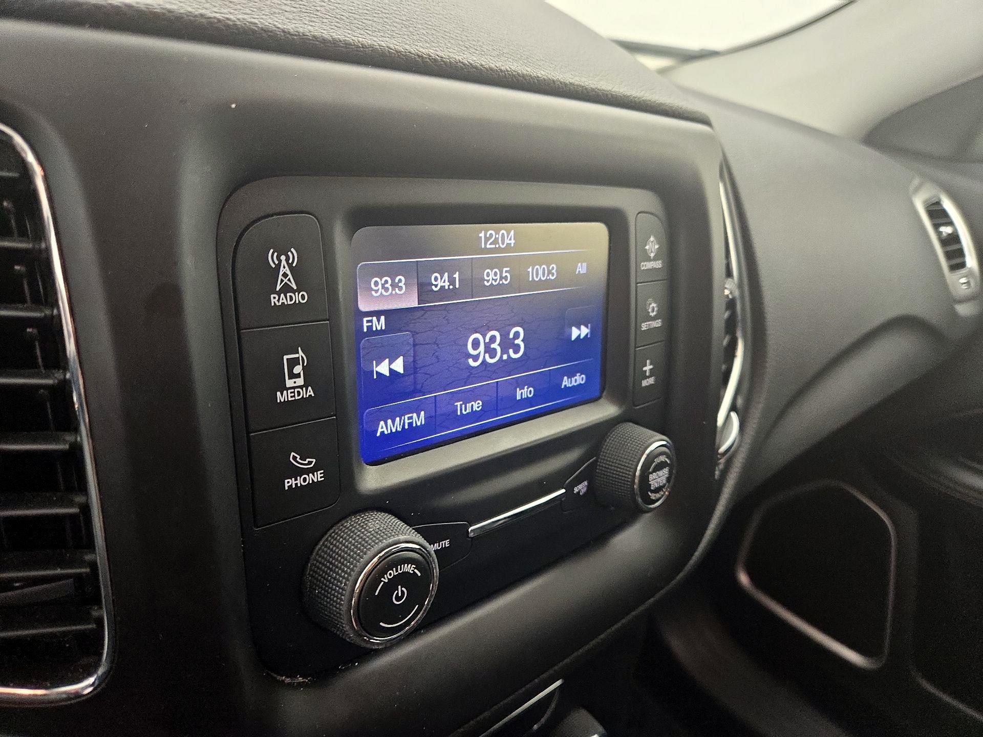 Thumbnail: 2018 Jeep Compass - 15