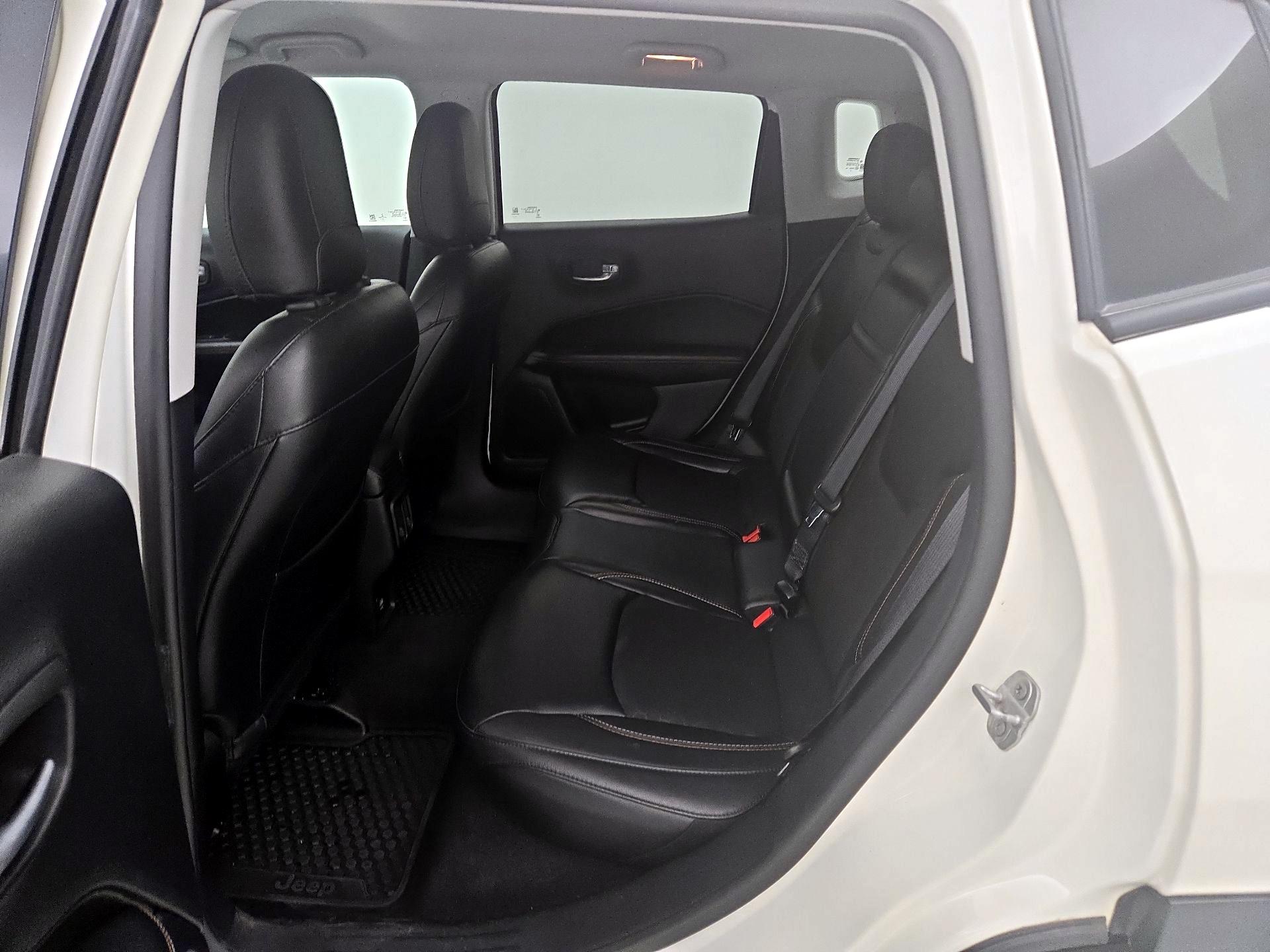 Thumbnail: 2018 Jeep Compass - 19