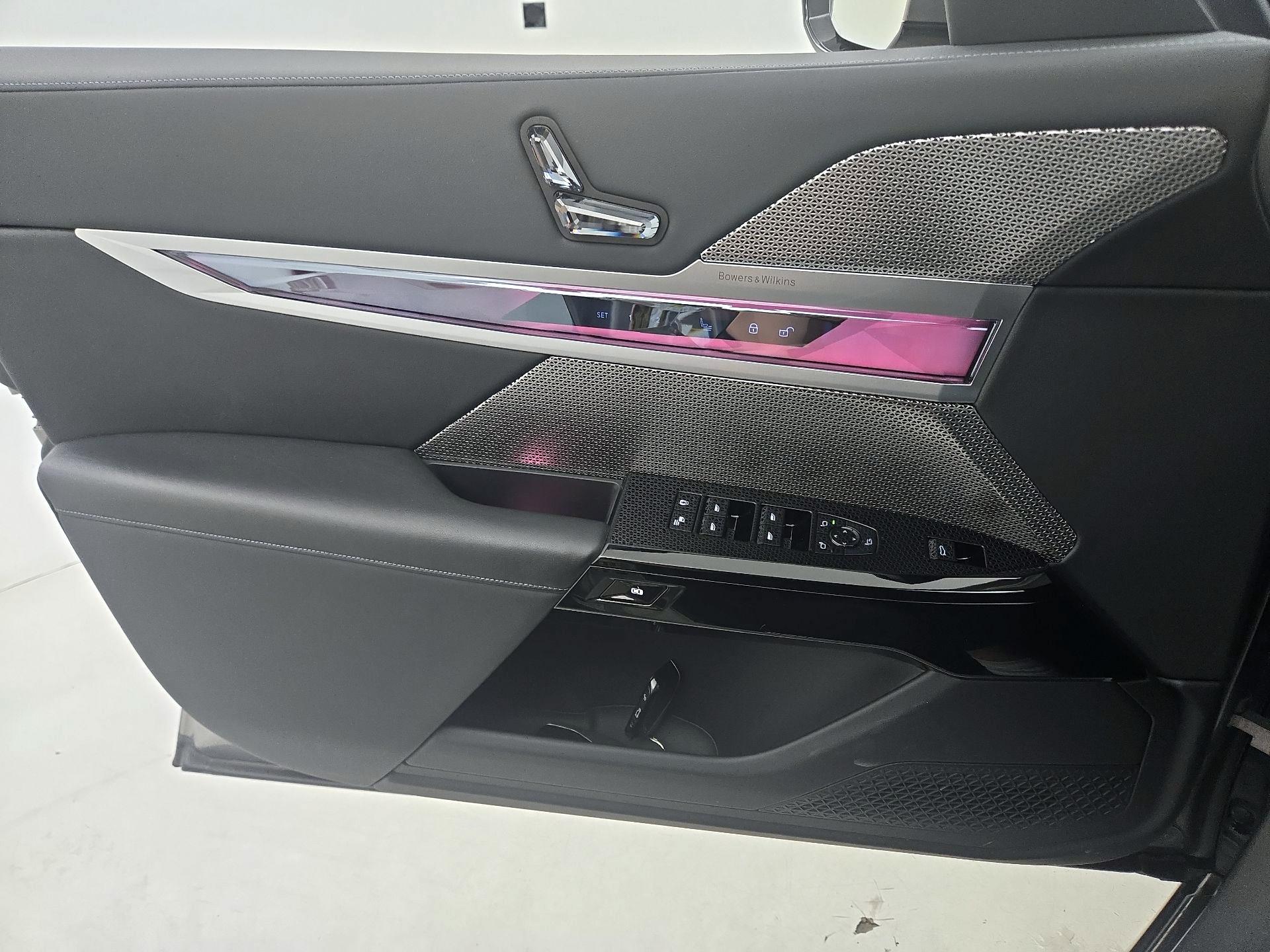 Thumbnail: 2023 BMW 7 Series - 12