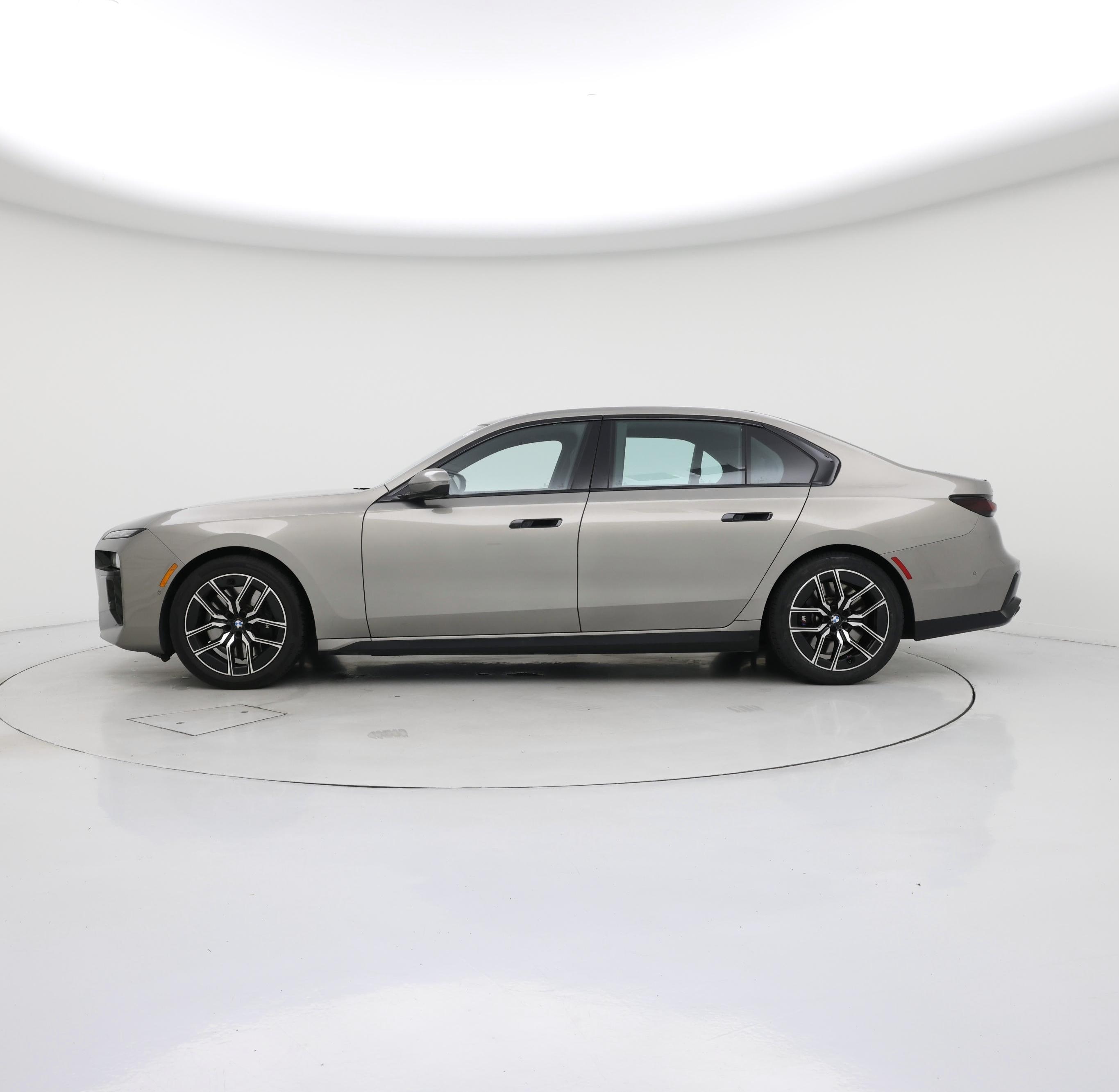 Thumbnail: 2023 BMW 7 Series - 3