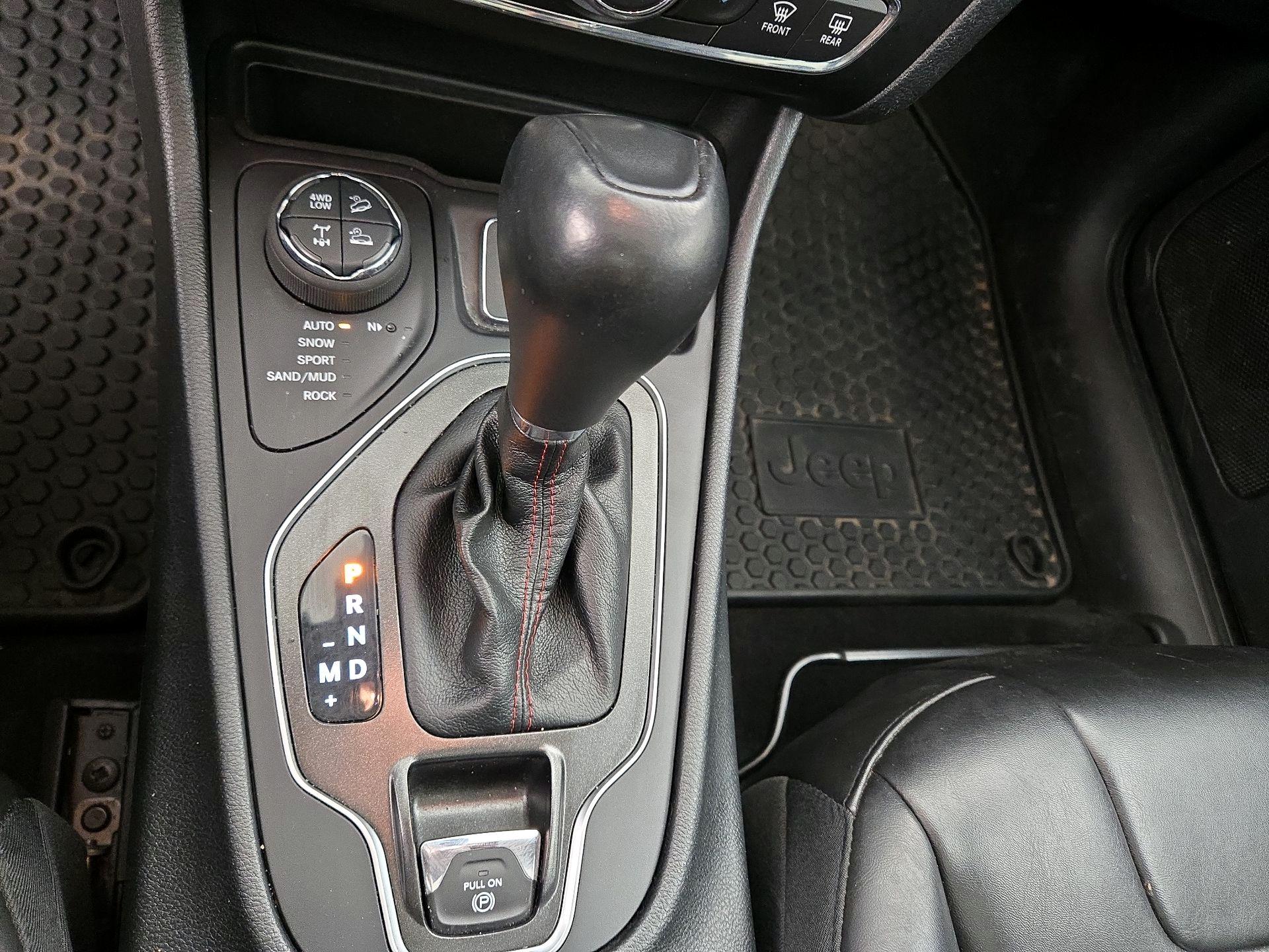 Thumbnail: 2022 Jeep Cherokee - 18