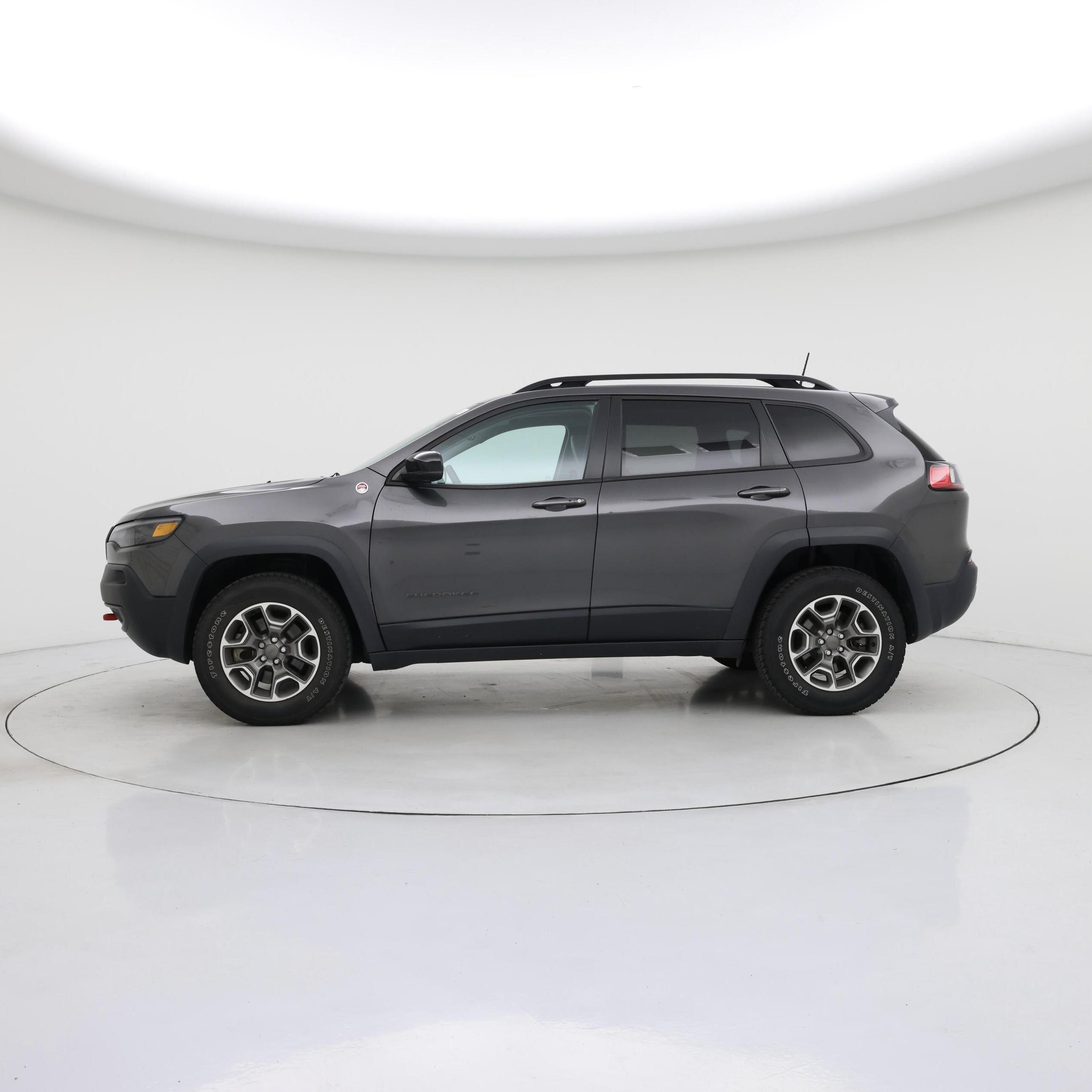 Thumbnail: 2022 Jeep Cherokee - 3