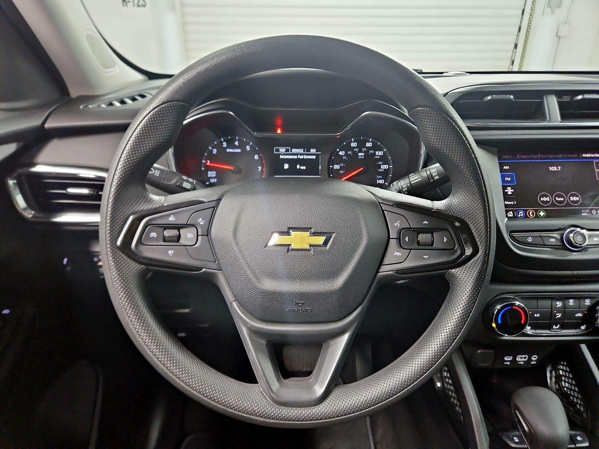 Thumbnail: 2023 Chevrolet TrailBlazer - 10