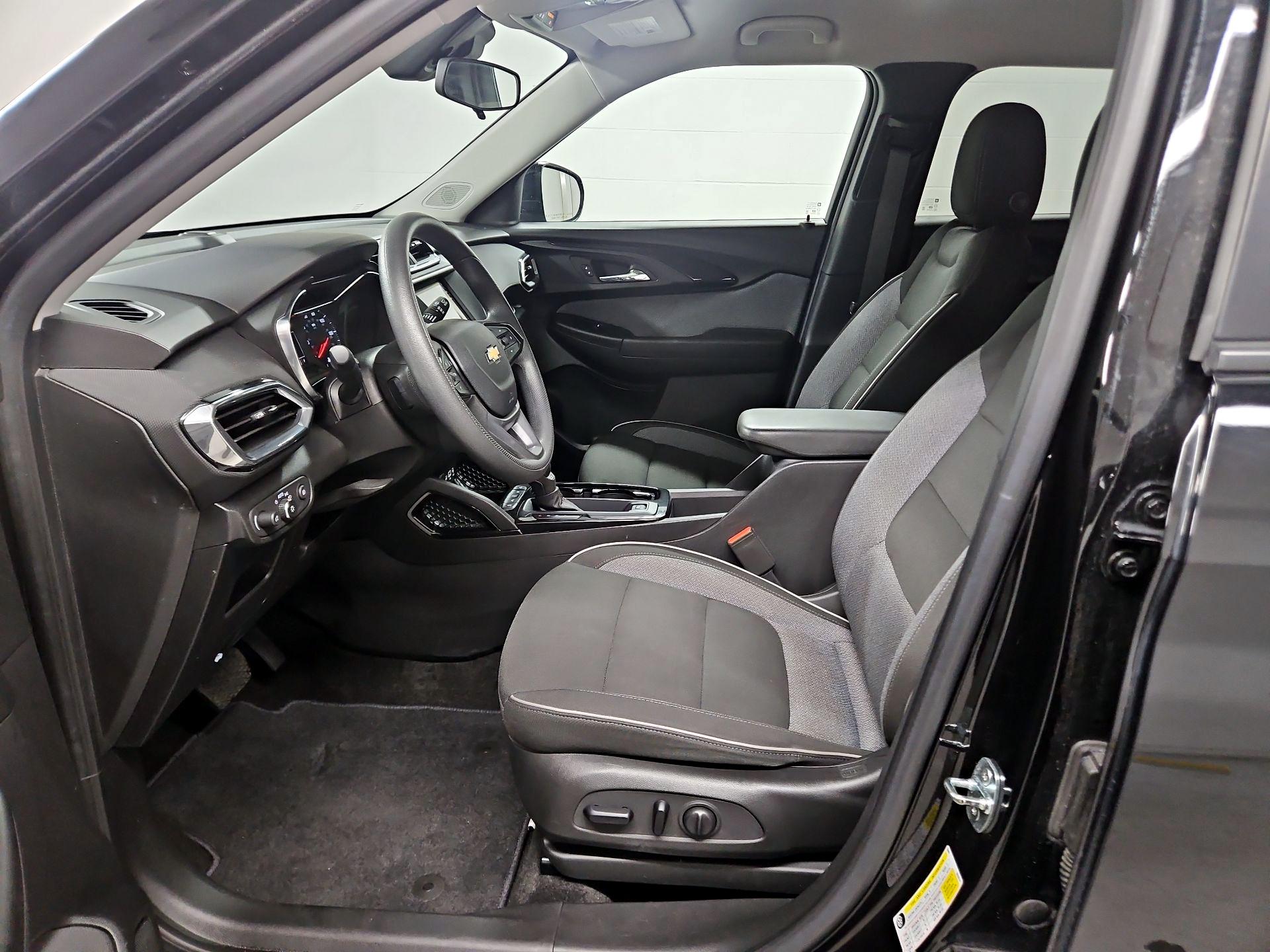 Thumbnail: 2023 Chevrolet TrailBlazer - 11