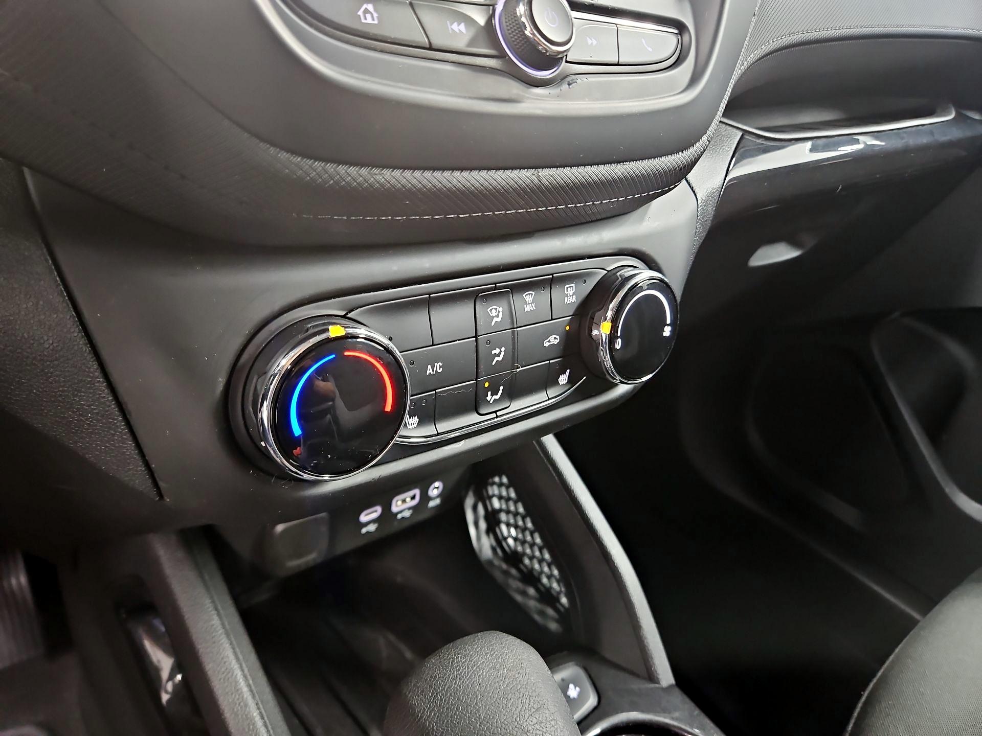 Thumbnail: 2023 Chevrolet TrailBlazer - 16